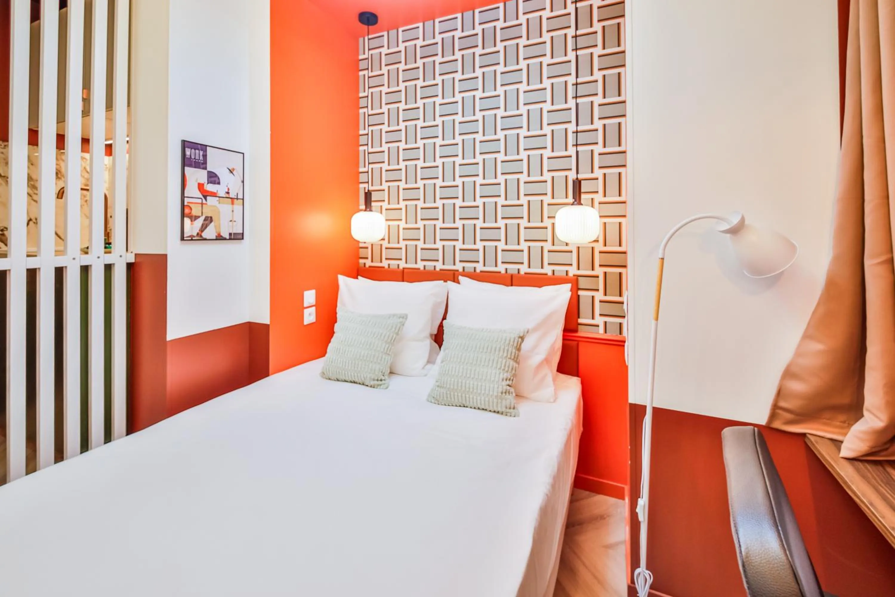 Bed in WS Molitor - Auteuil