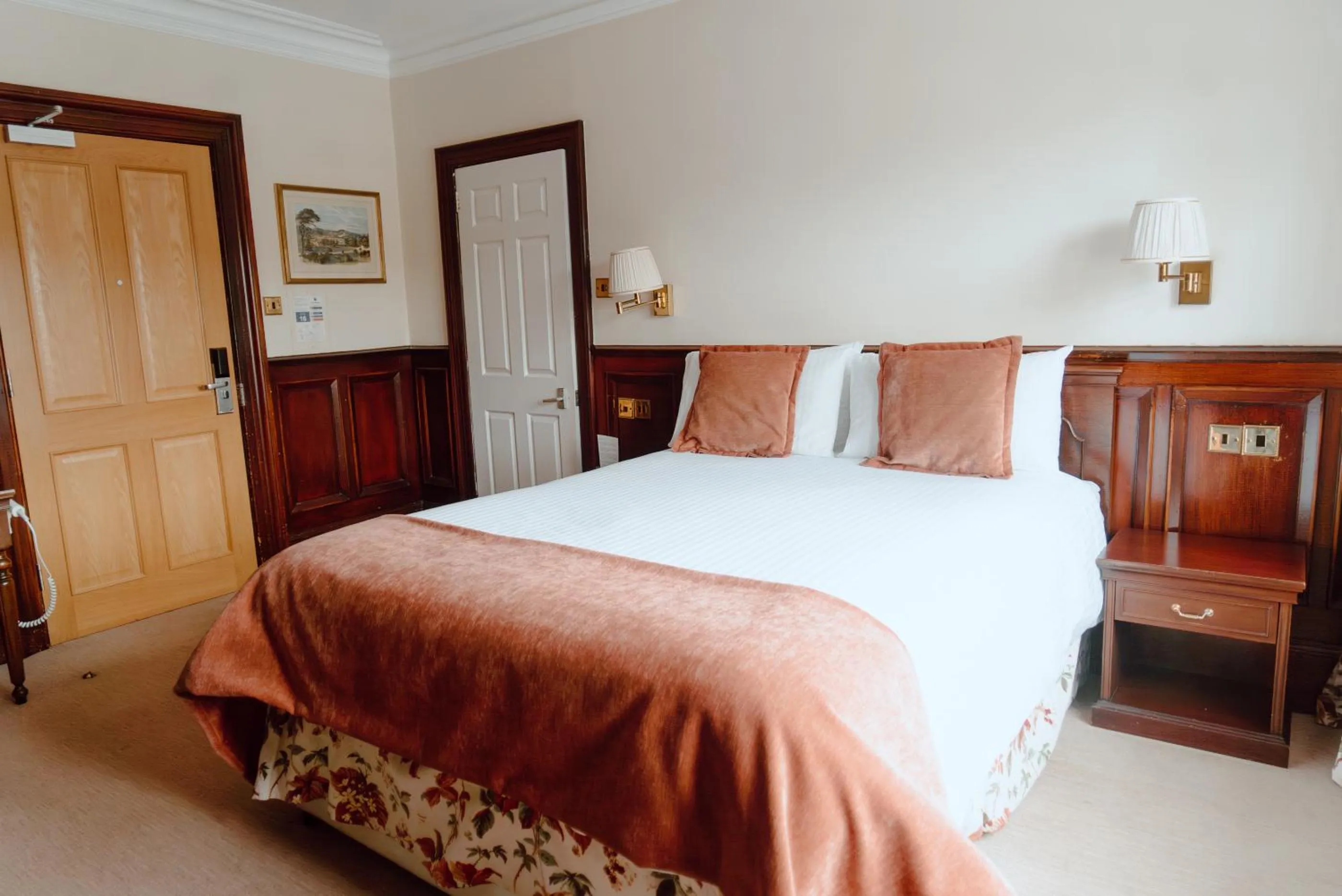 Photo of the whole room, Bed in Royal Hotel