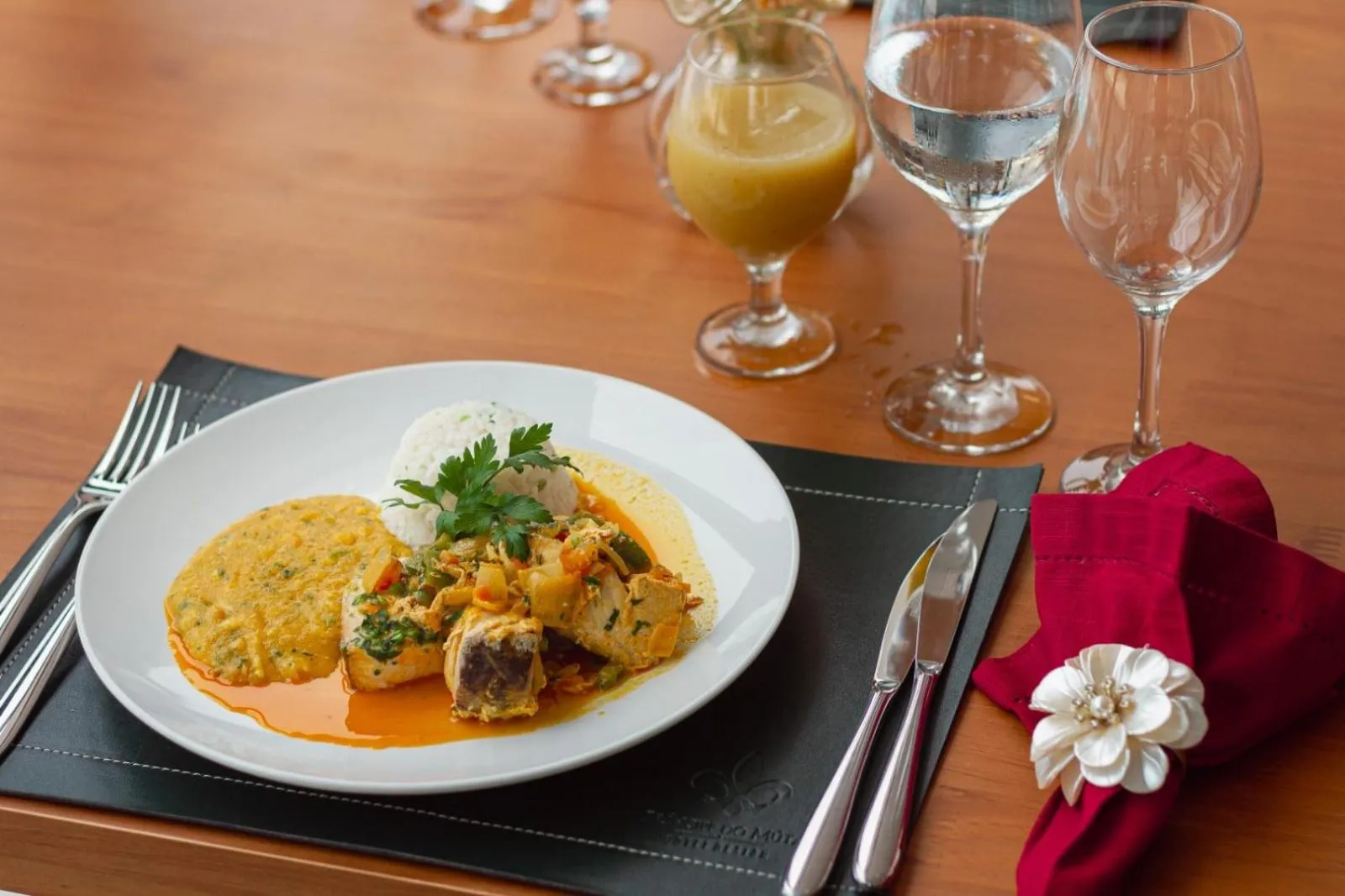 Lunch in Principe do Mutá Hotel Design