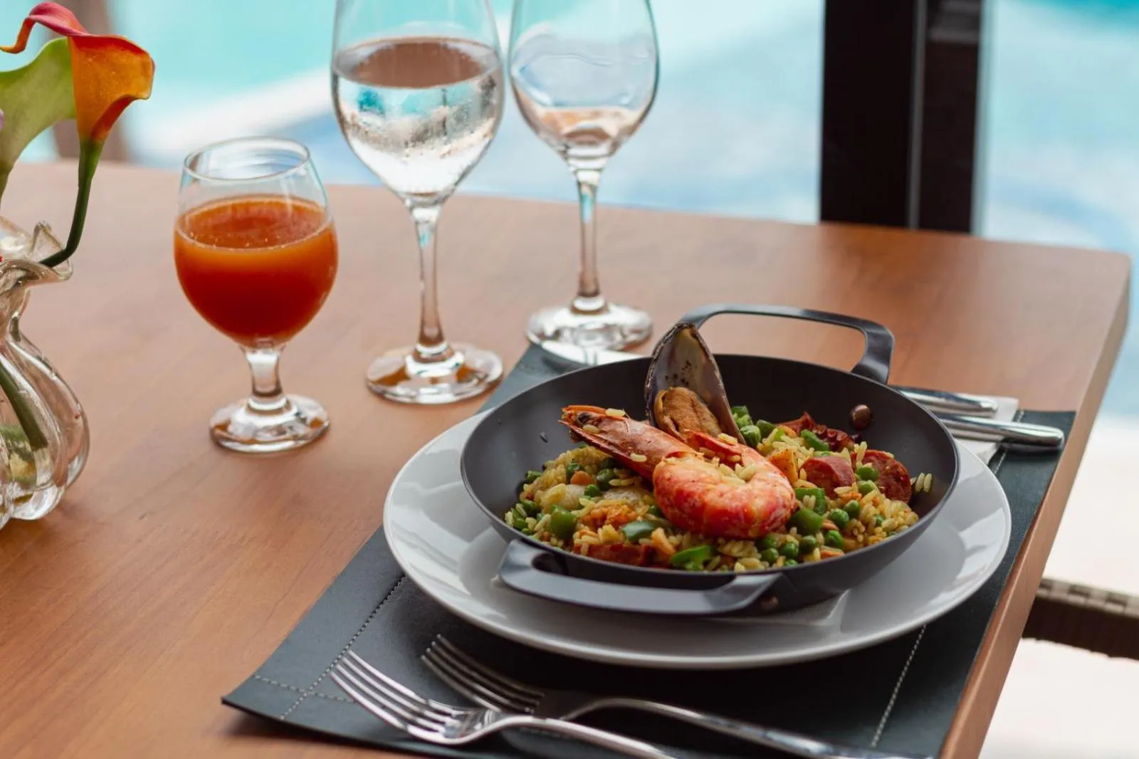 Food and drinks in Principe do Mutá Hotel Design