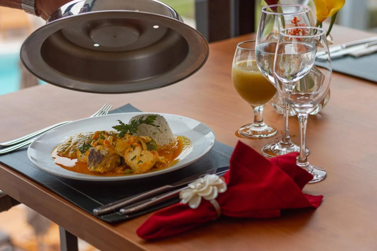 Food and drinks in Principe do Mutá Hotel Design