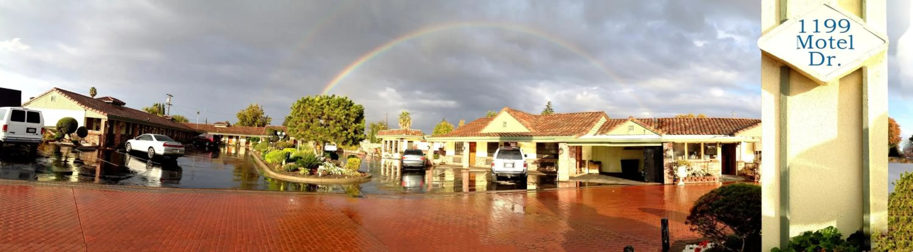 FairBridge Inn & Suites Gateway to Yosemite
