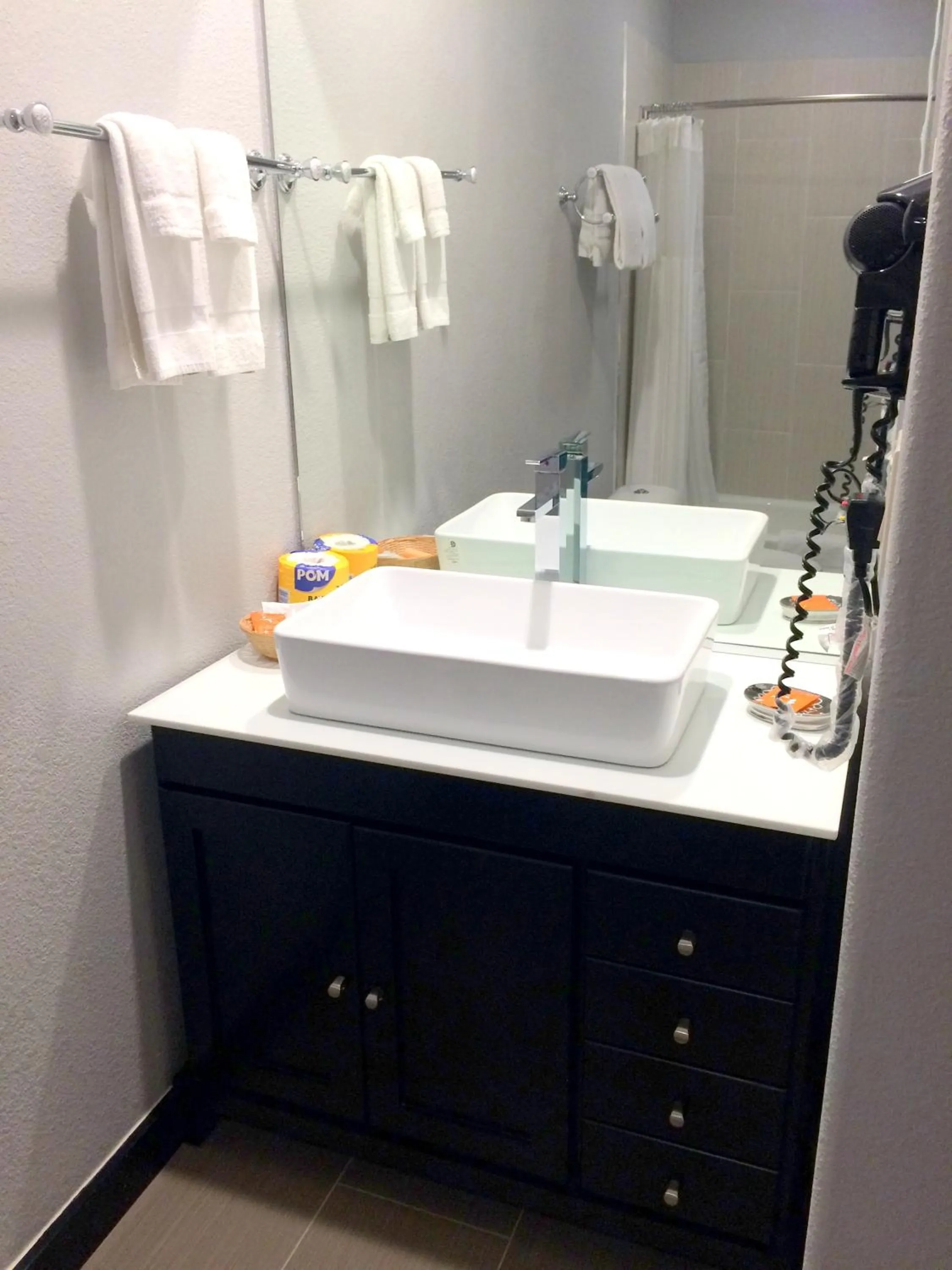 FairBridge Inn & Suites Gateway to Yosemite