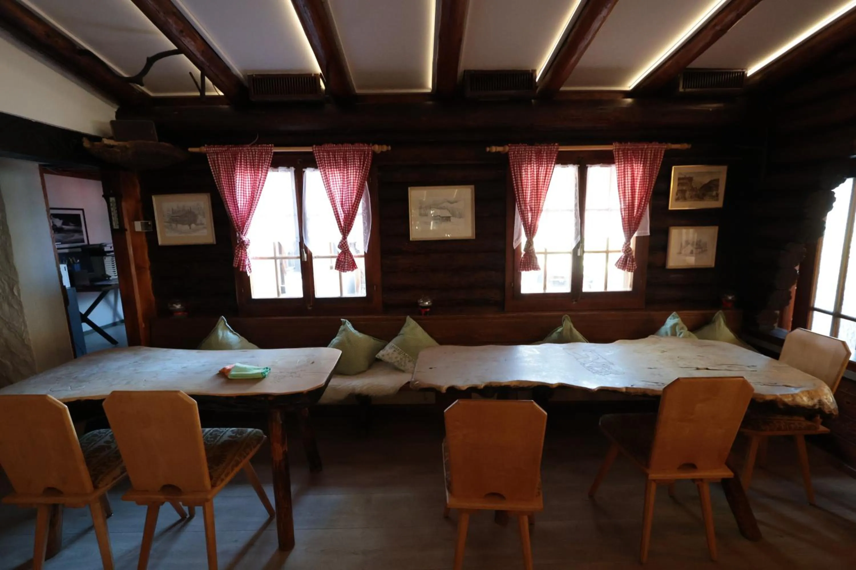 Living room in Hotel Wildbach Brienz