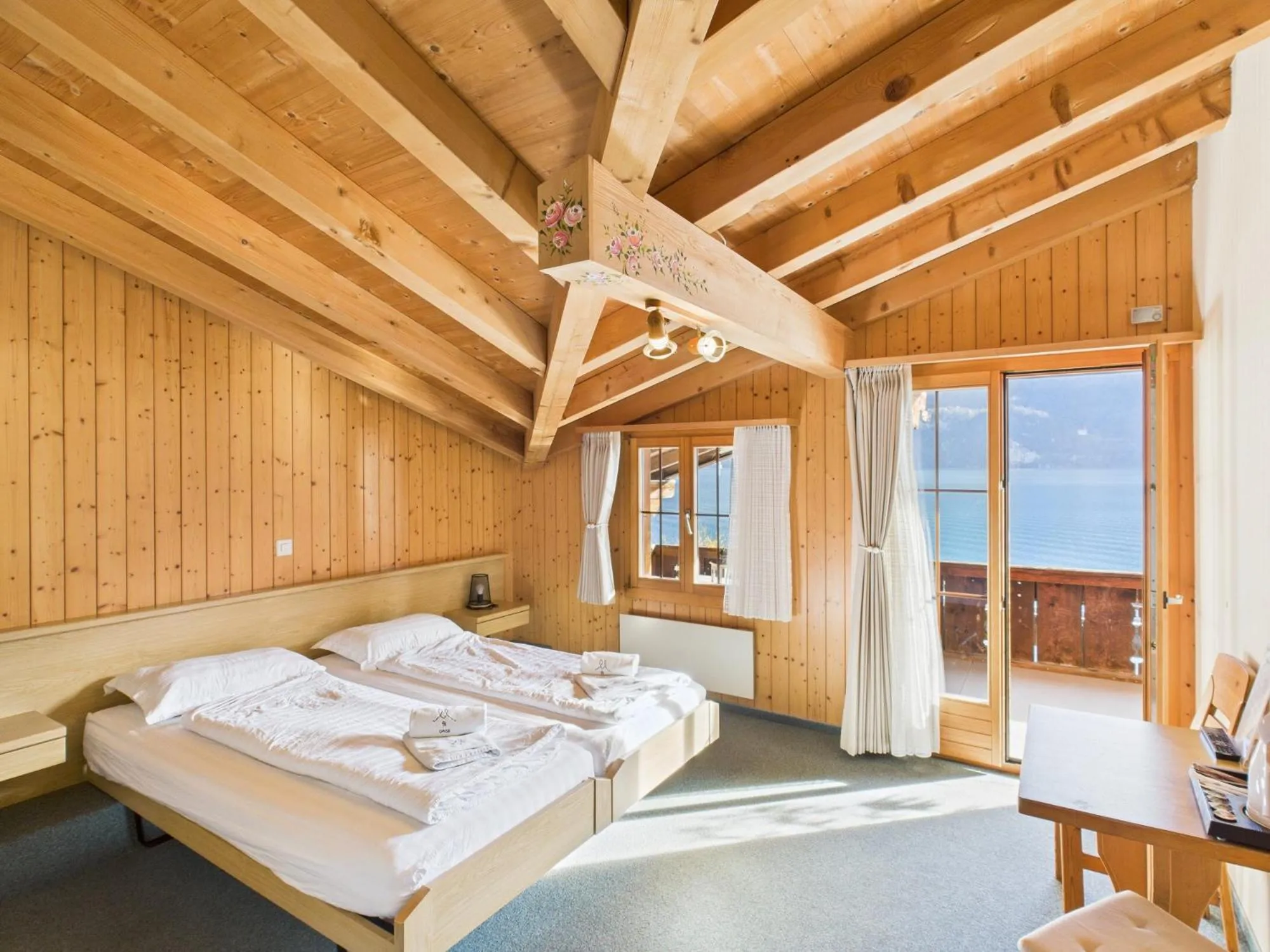 Bedroom, Bed in Hotel Wildbach Brienz