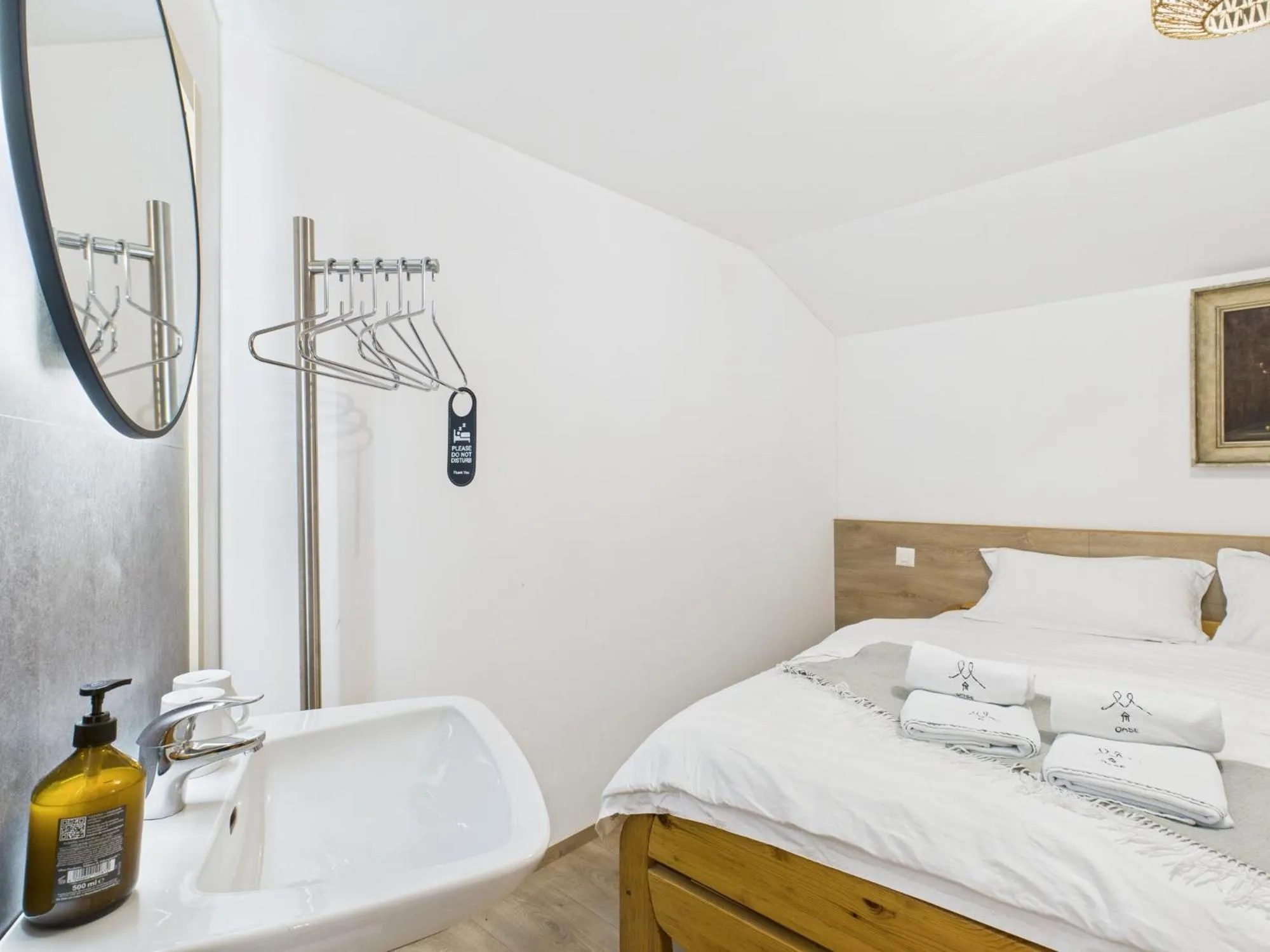 Bedroom, Bed in Hotel Wildbach Brienz