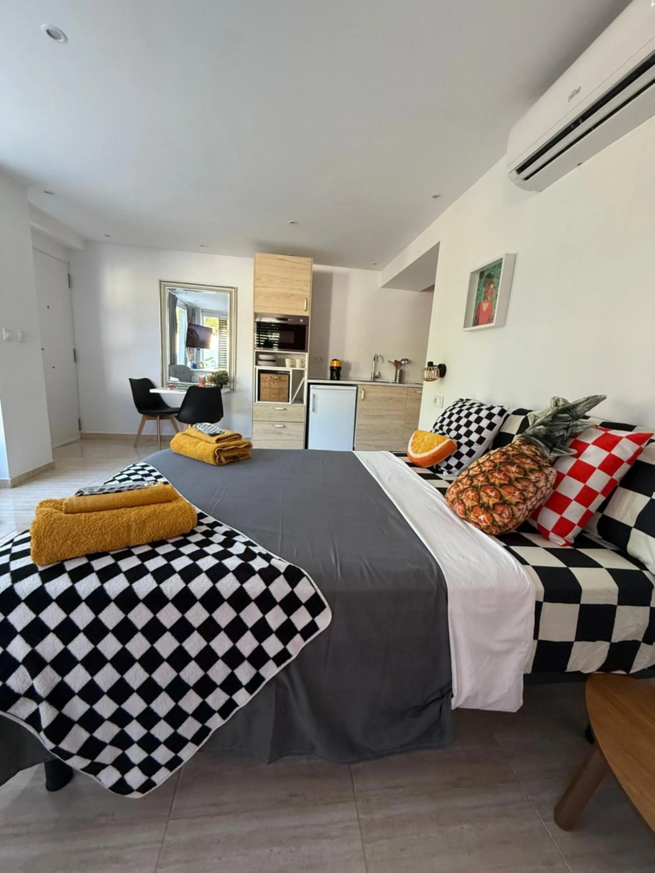 Bed in Kiwidestiny Alicante