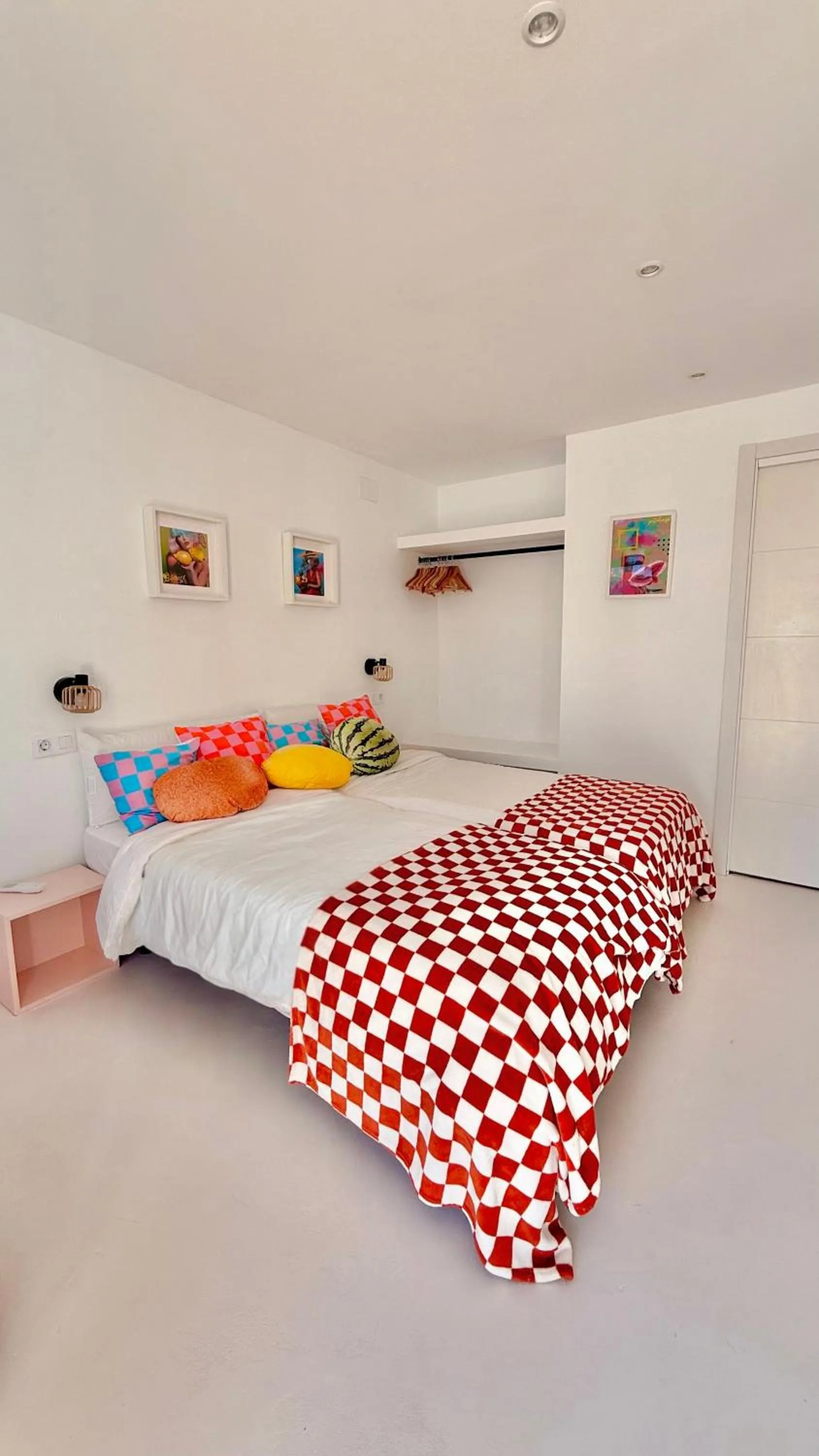 Bed in Kiwidestiny Alicante