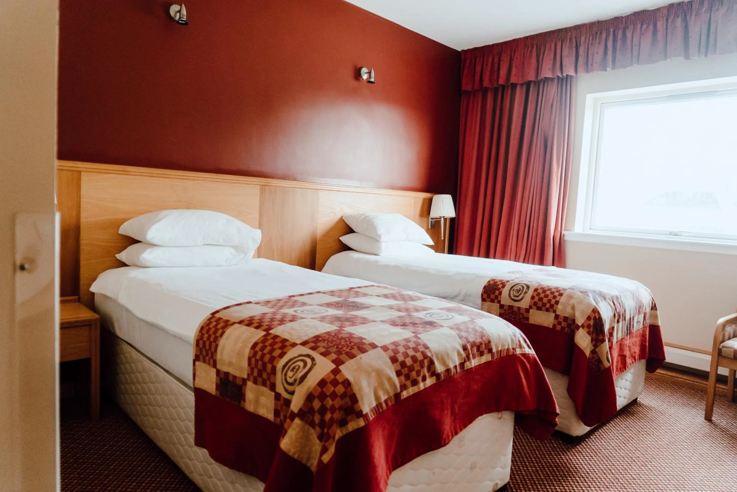 Twin Room - single occupancy - Disability Access in Cabarfeidh Hotel