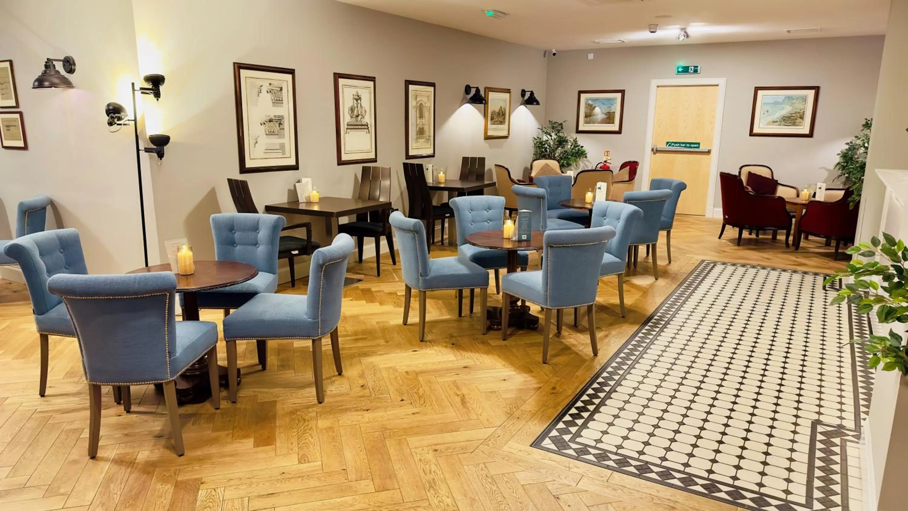 Lounge or bar in Cabarfeidh Hotel