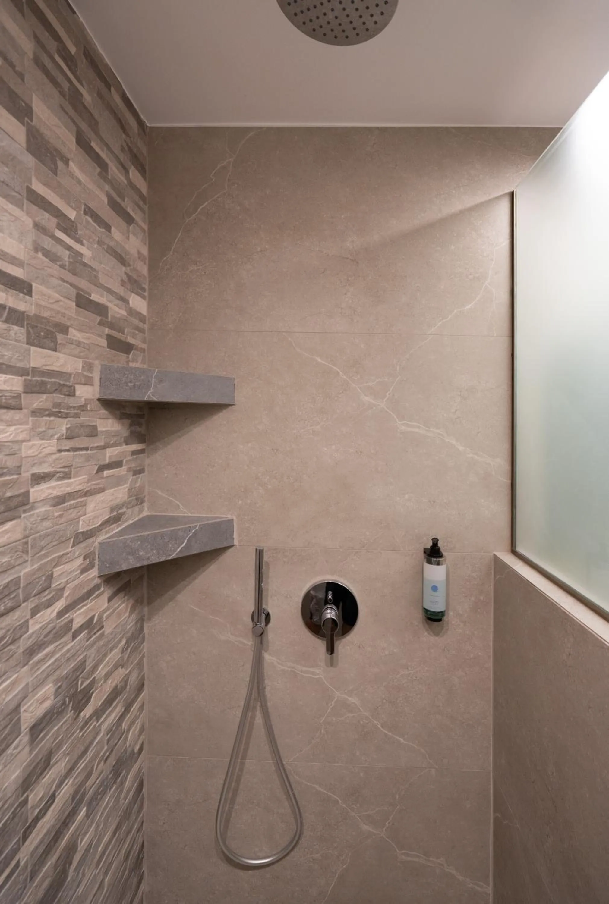 Shower in Griseo Villas