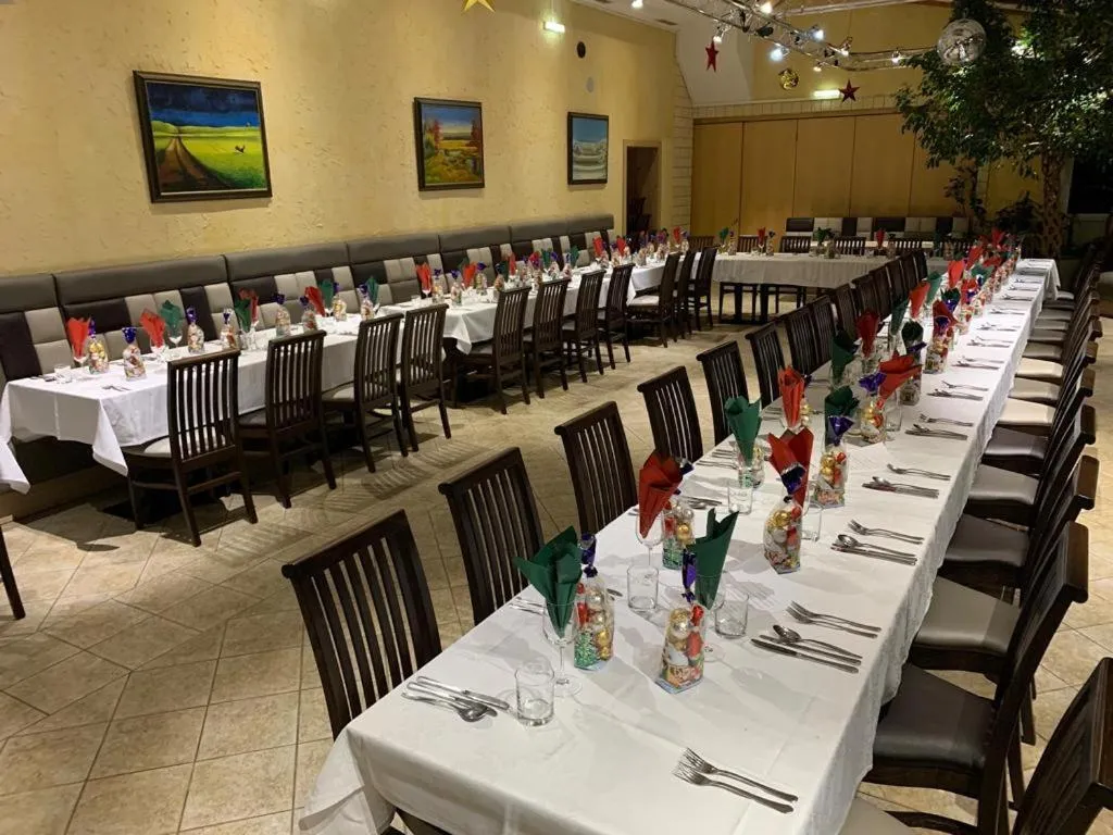 Restaurant/places to eat in Weinhotel Kirchenwirt