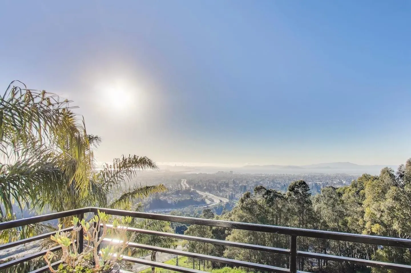 Bedroom in Luxurious Hillside Home wAC & Gorgeous SF Views!