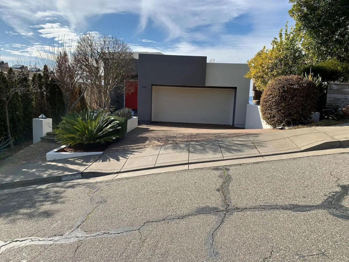 Facade/entrance in Luxurious Hillside Home wAC & Gorgeous SF Views!