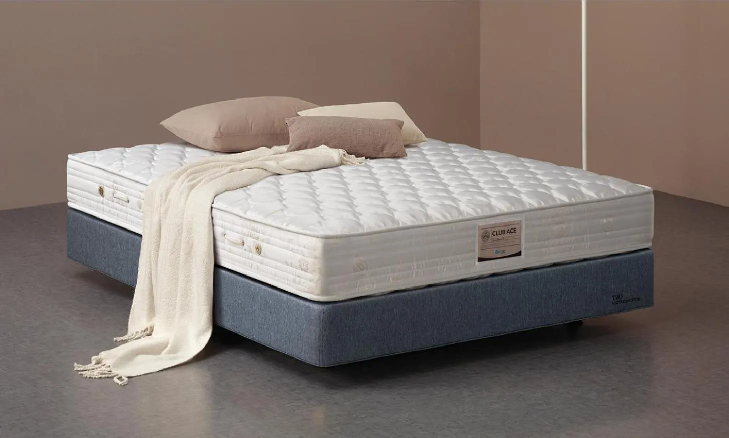 Bed in Mokpo Well hotel