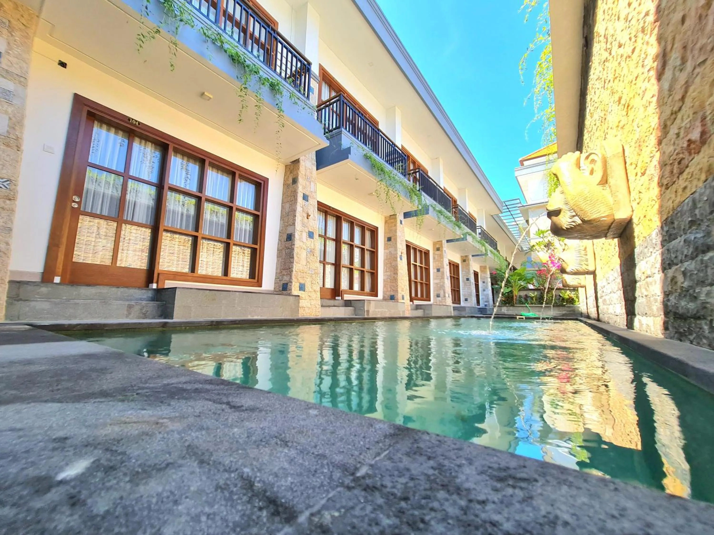 Swimming pool in Kamandaka
