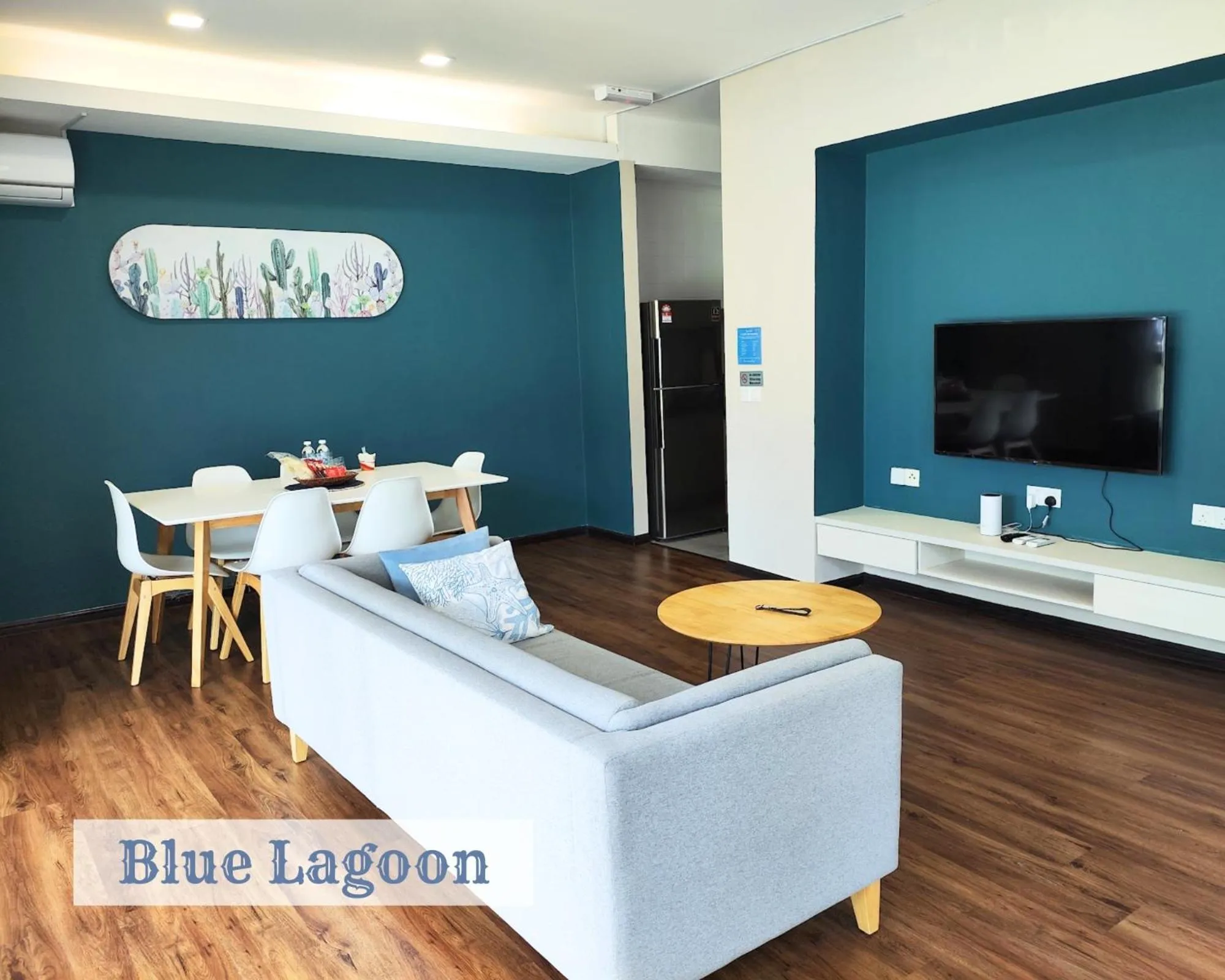 Living room in Roxy Sematan Townhouse - Blue Lagoon