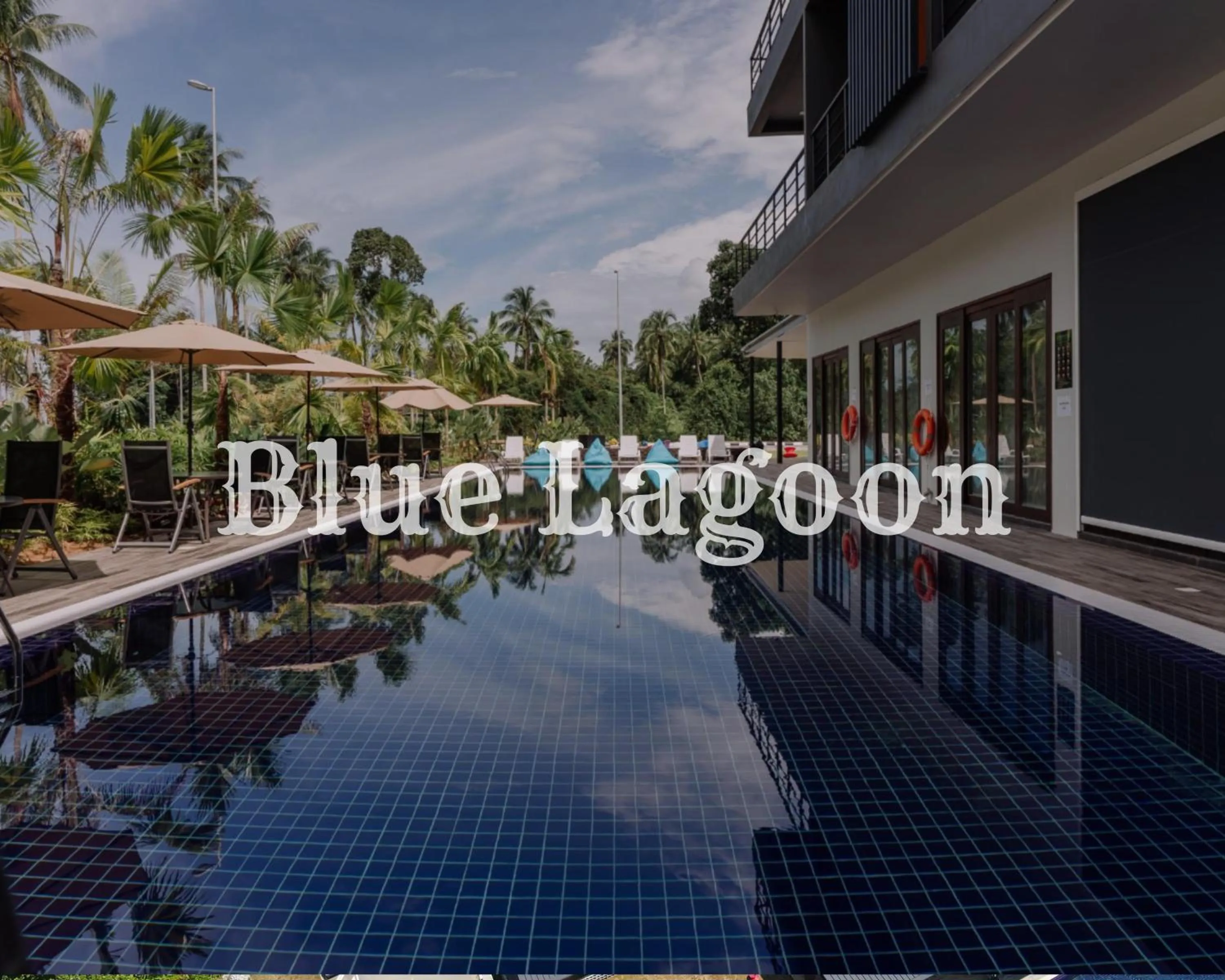Swimming pool in Roxy Sematan Townhouse - Blue Lagoon