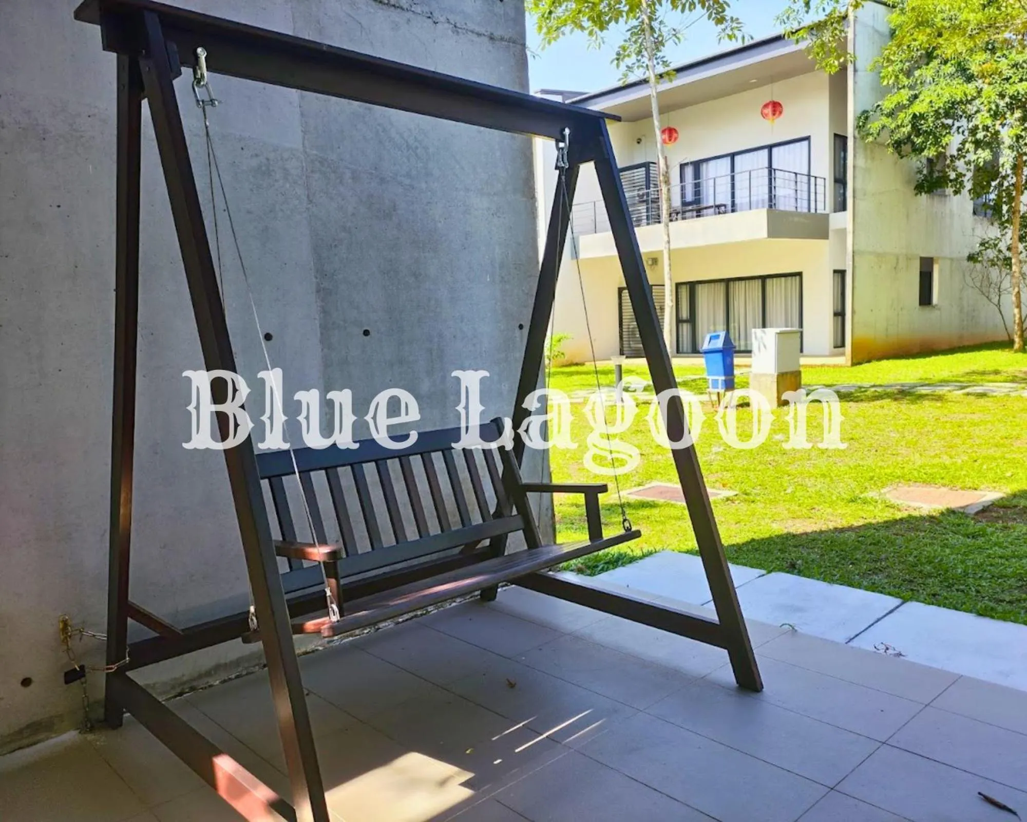 Seating area in Roxy Sematan Townhouse - Blue Lagoon