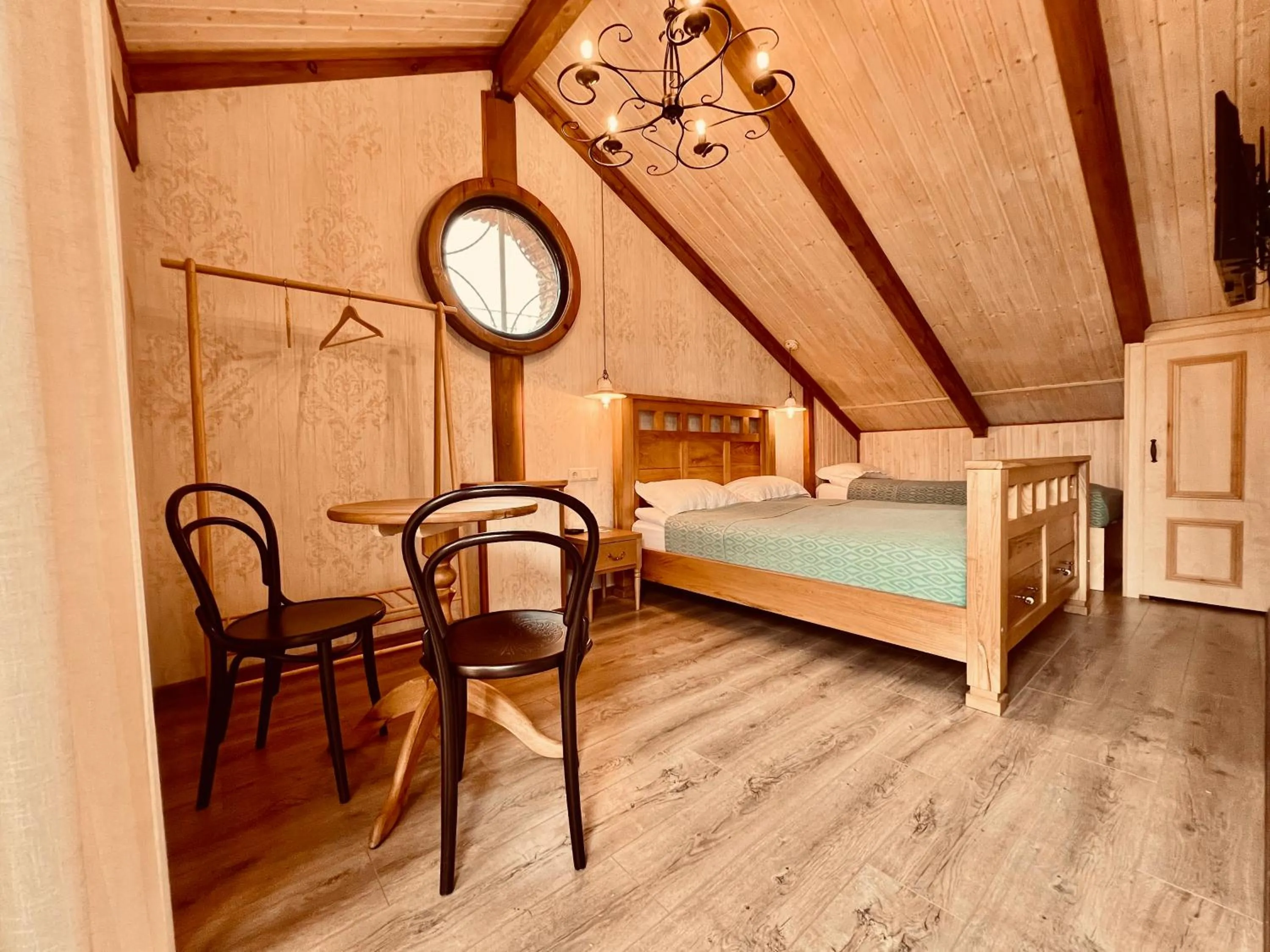Bedroom, Bed in VinoOdor - ვინოოდორ