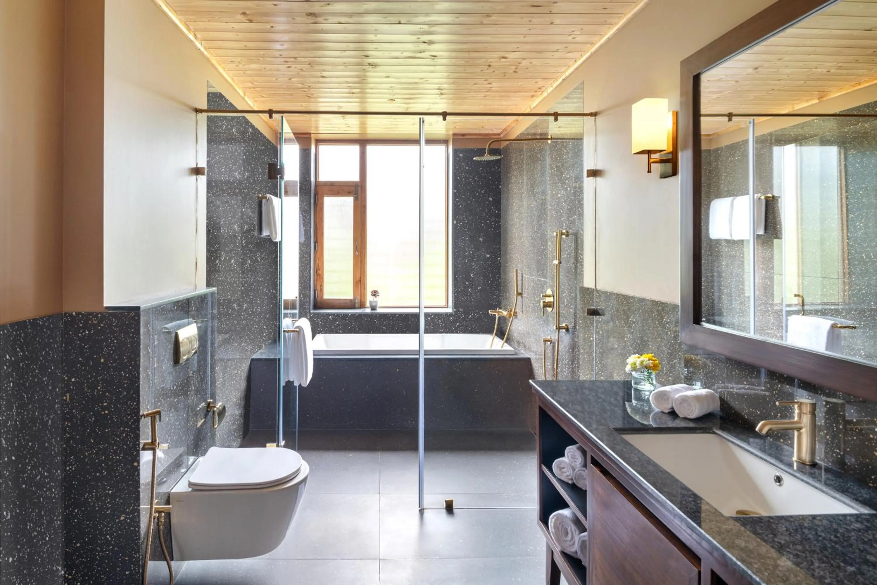 Toilet in Welcomhotel By ITC Hotels, Hamsa Manali