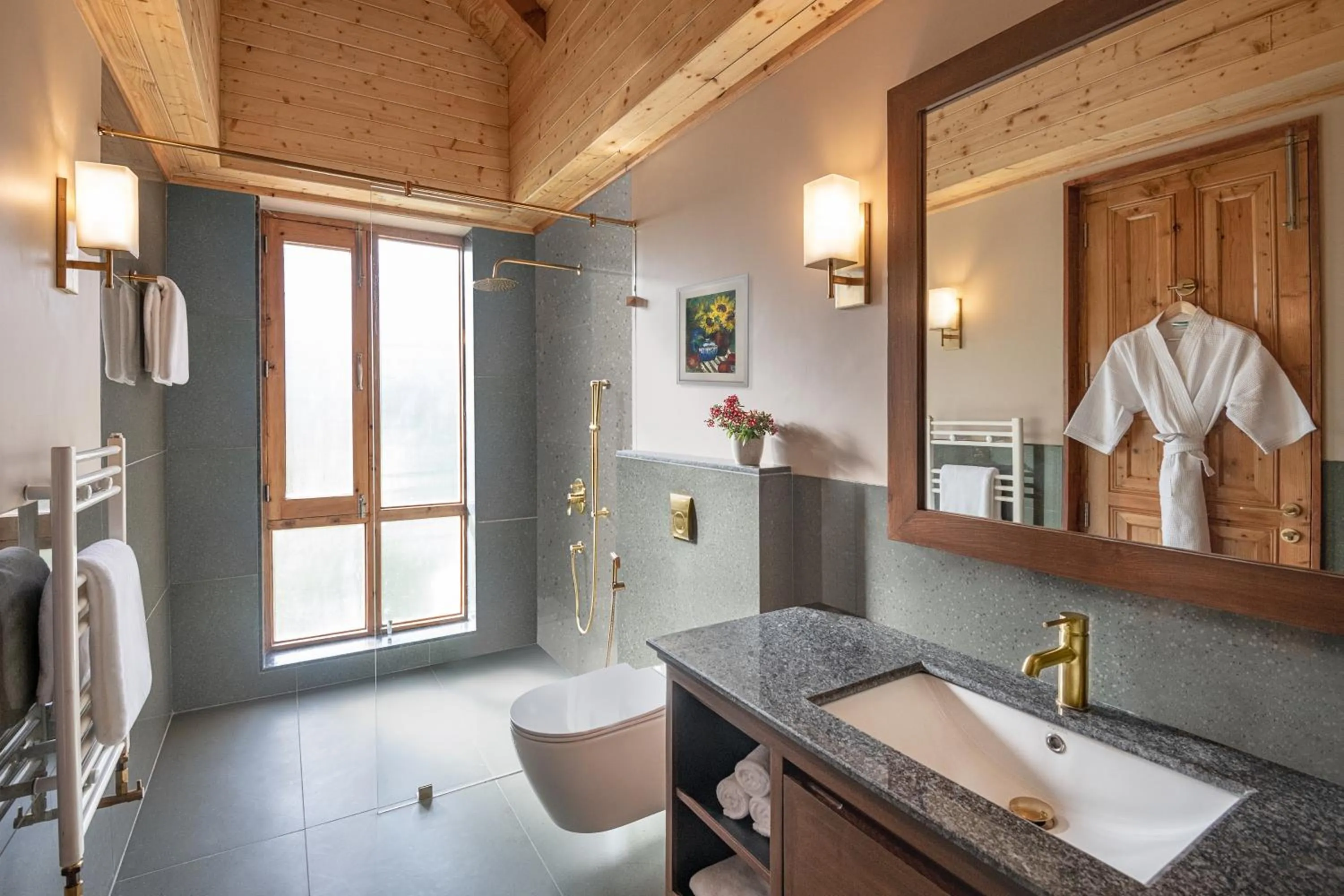 Toilet in Welcomhotel By ITC Hotels, Hamsa Manali