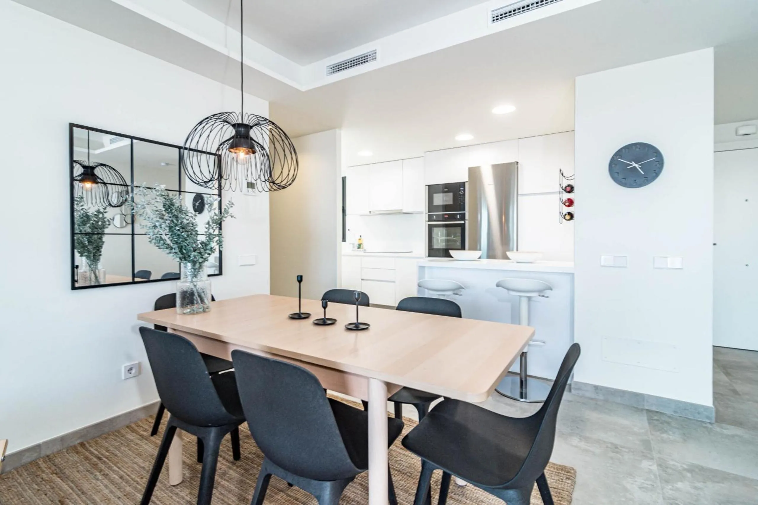 Dining area in INF26H- Comfortable and spacious city apartment
