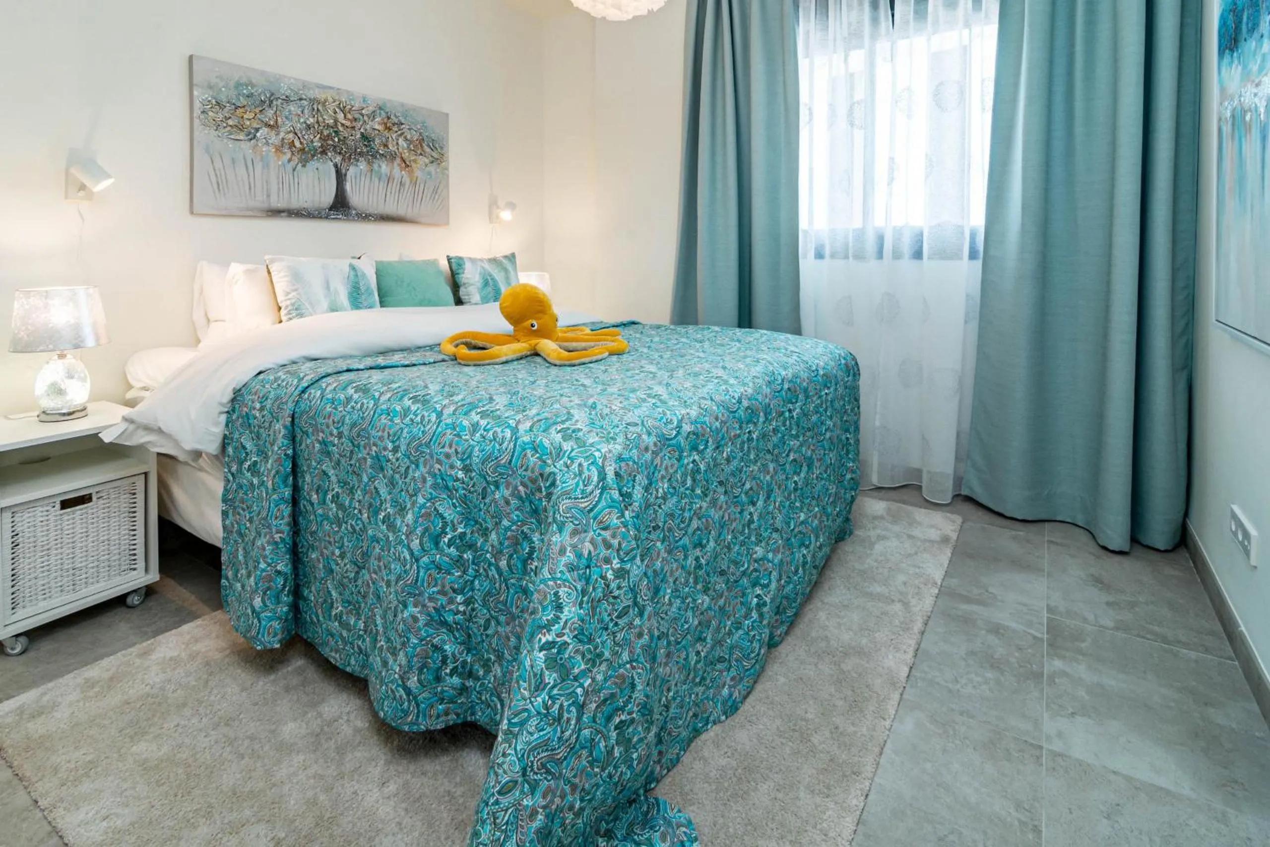 Bed in INF26H- Comfortable and spacious city apartment