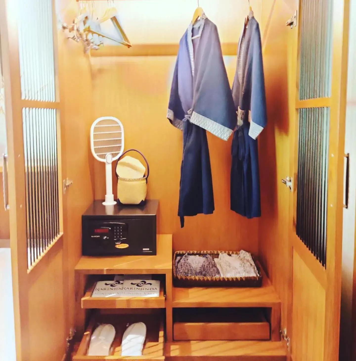 wardrobe in Rarin Villas