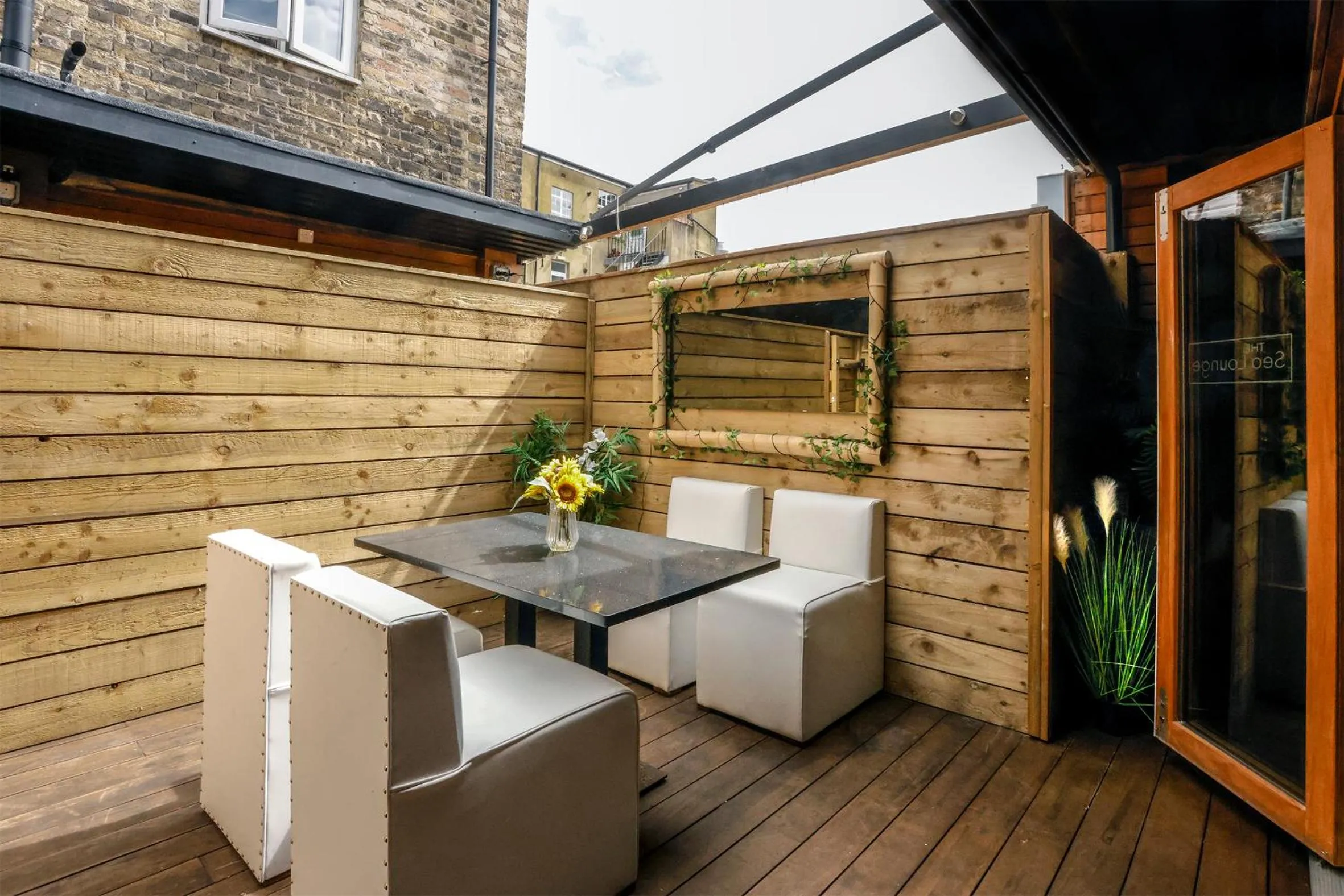 The Sea Lounge Accomodation