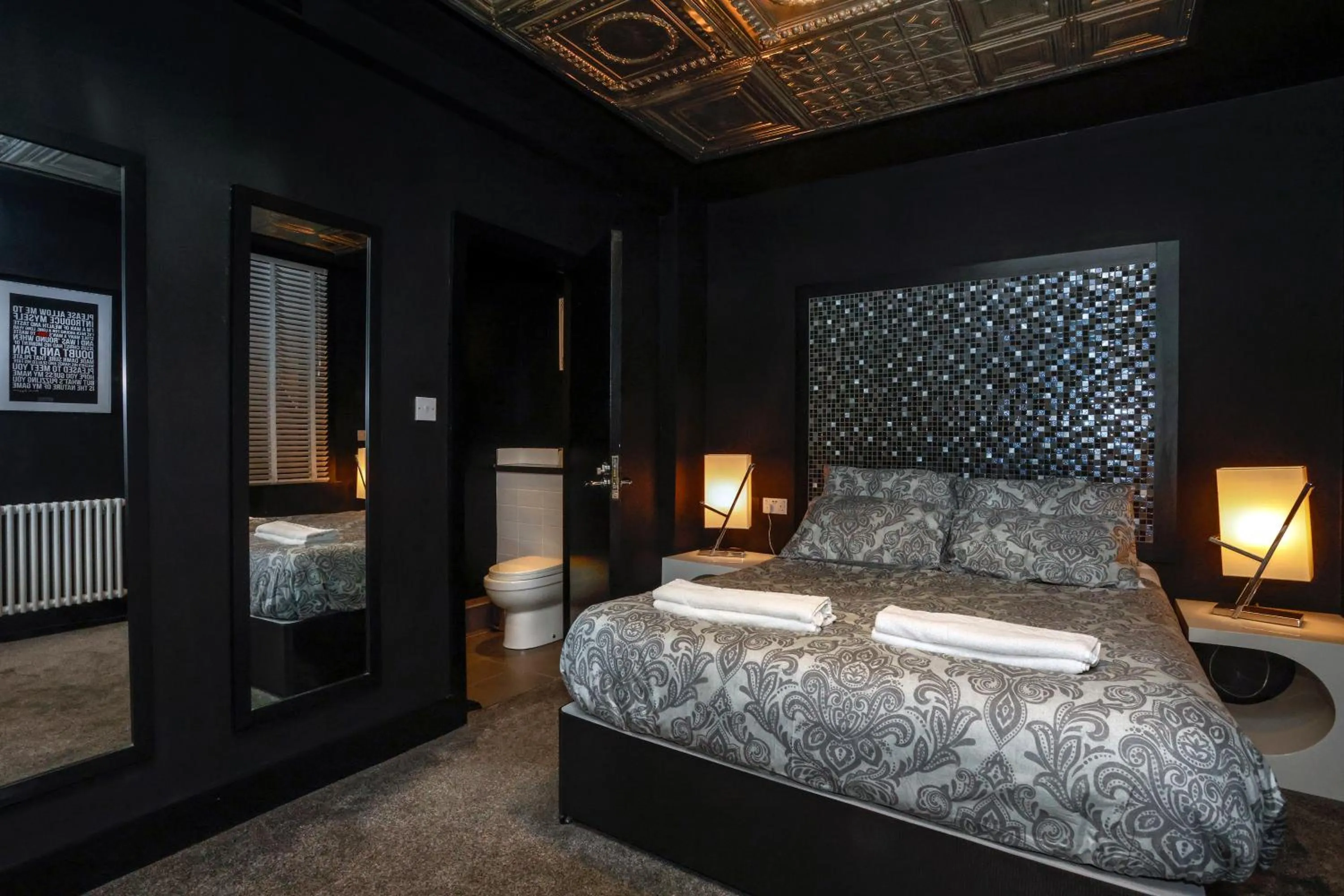 Bed in The Sea Lounge Accomodation