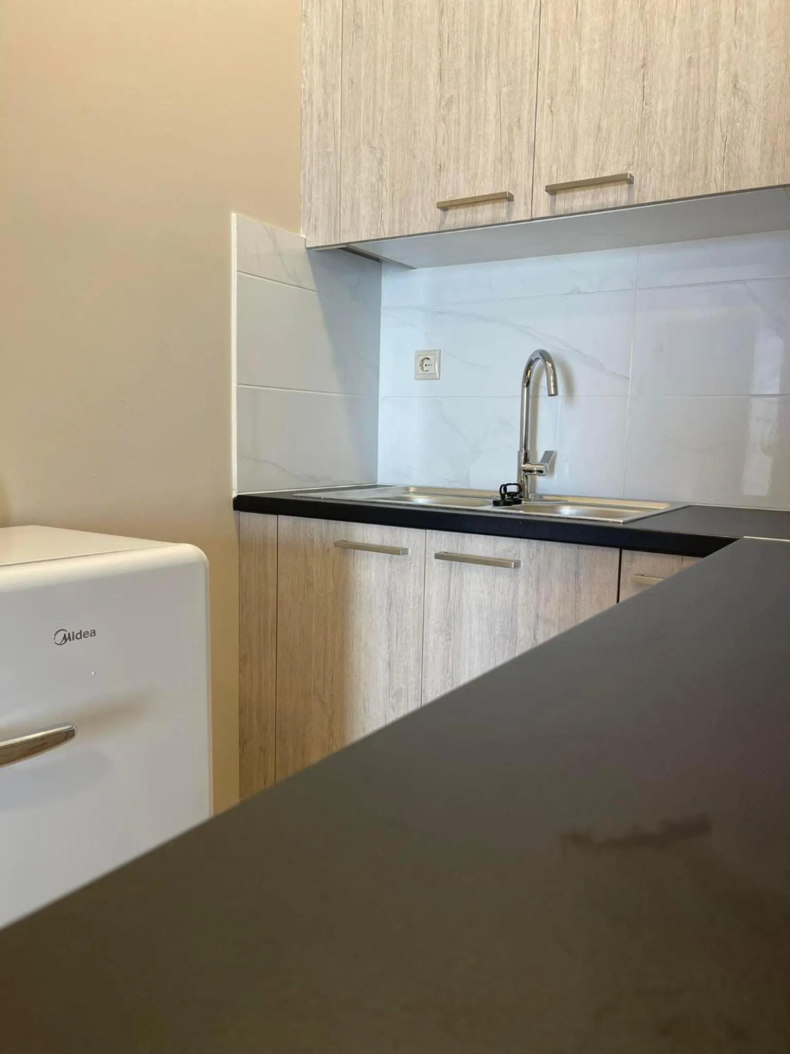 ALLAGIANNIS GROUP APARTMENTS