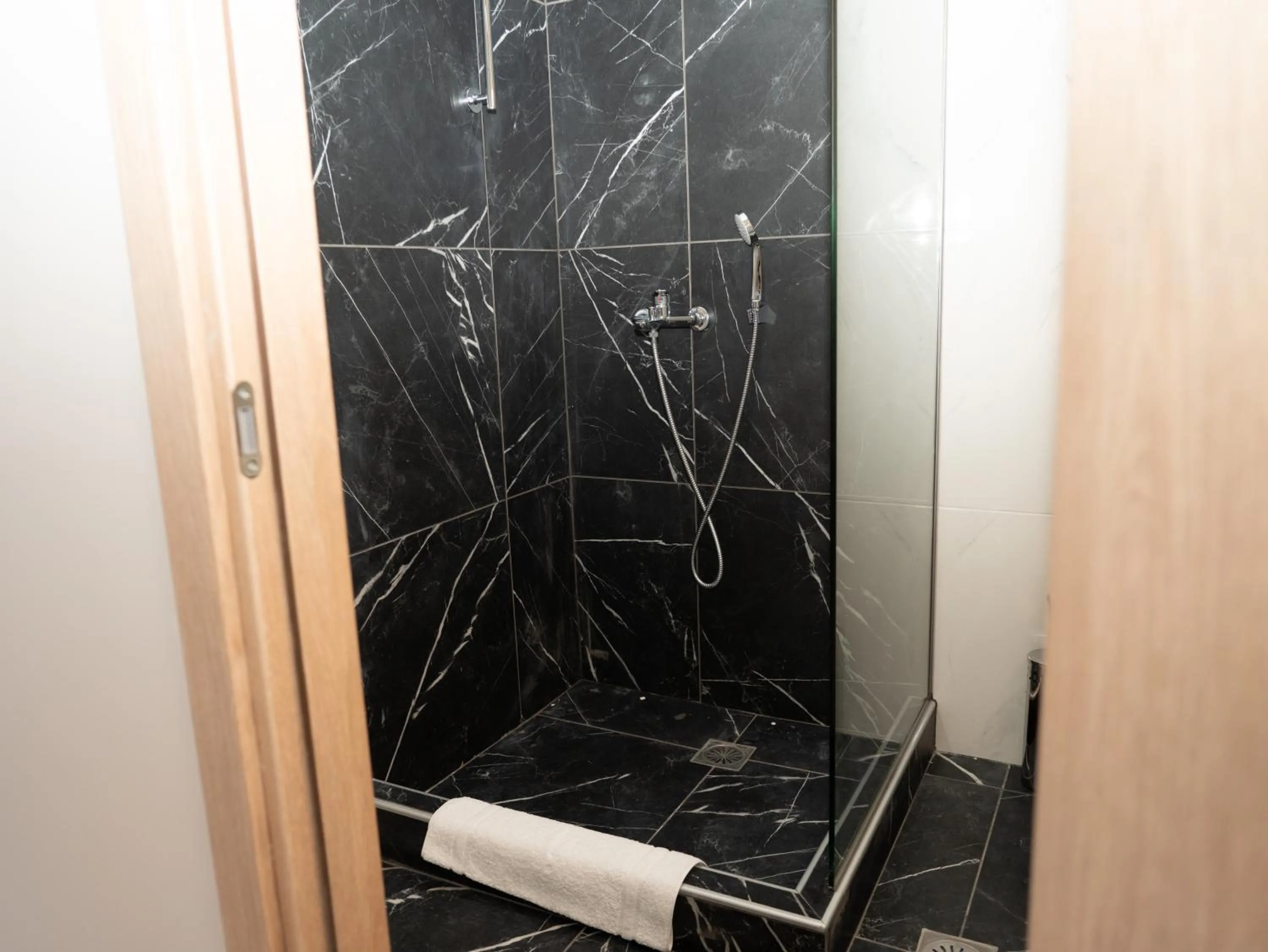 Bathroom in ALLAGIANNIS GROUP APARTMENTS