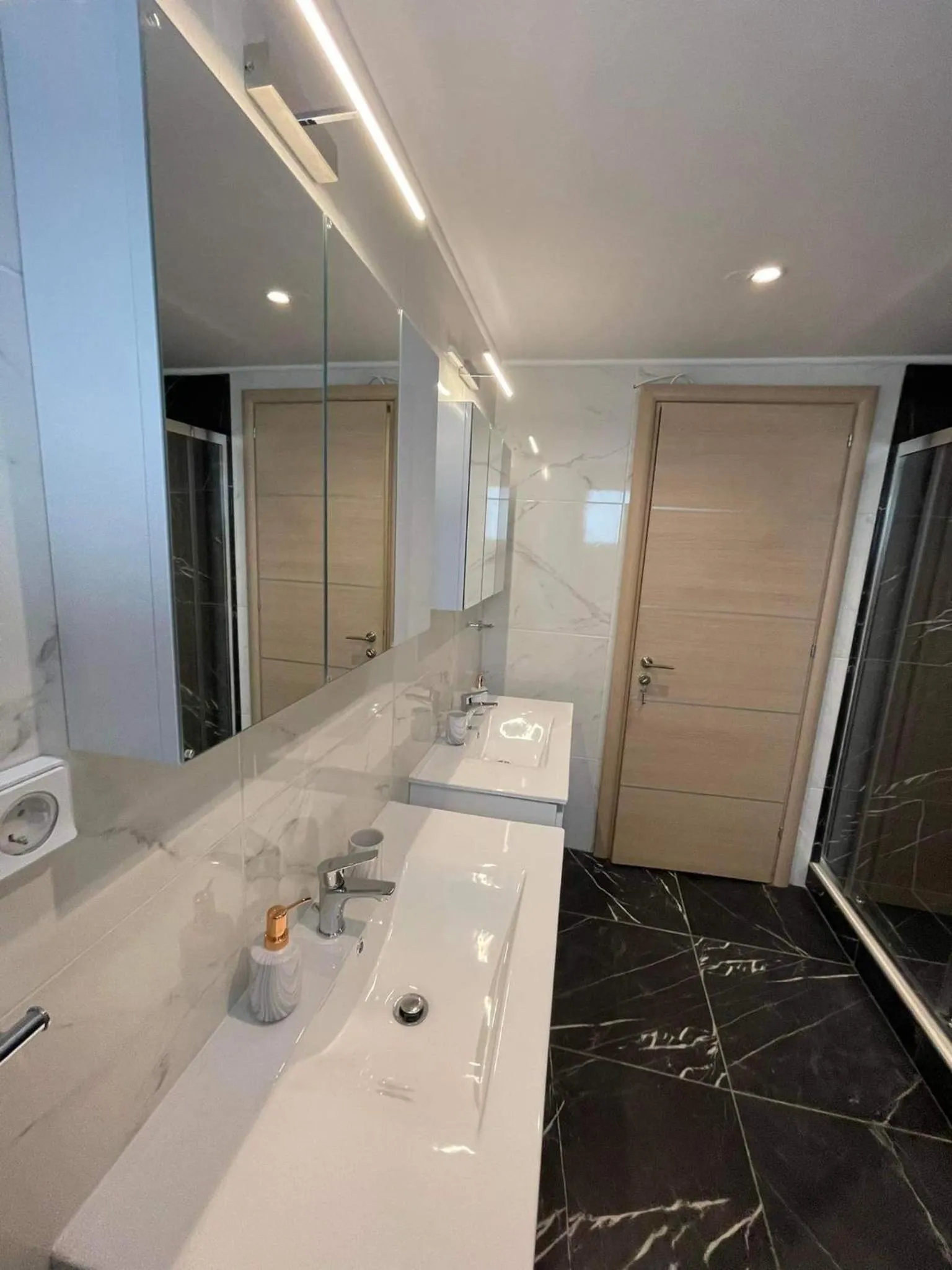 Bathroom in ALLAGIANNIS GROUP APARTMENTS