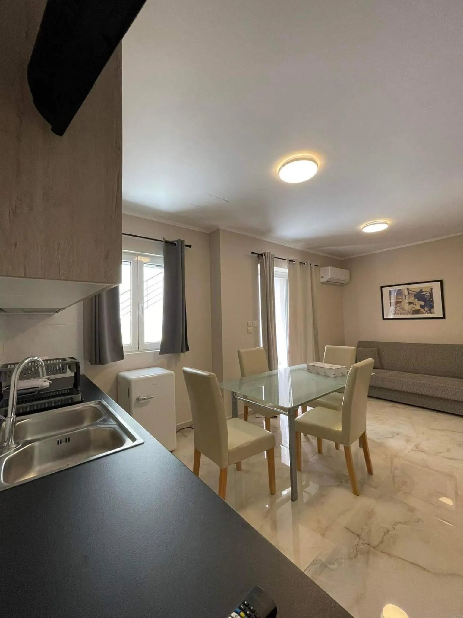 Dining area in ALLAGIANNIS GROUP APARTMENTS