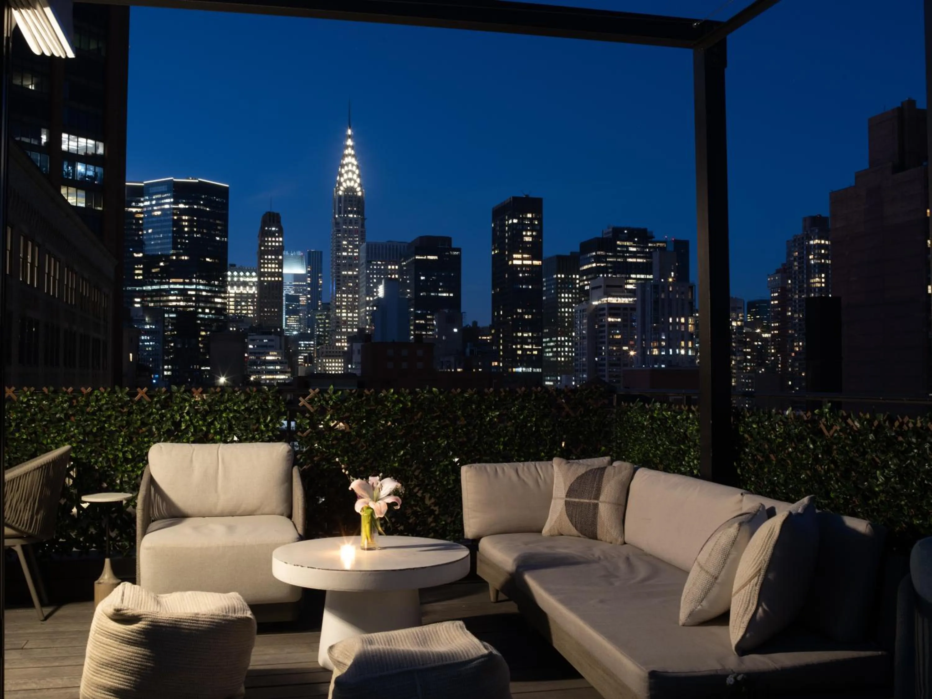 Night in The Marmara Park Avenue