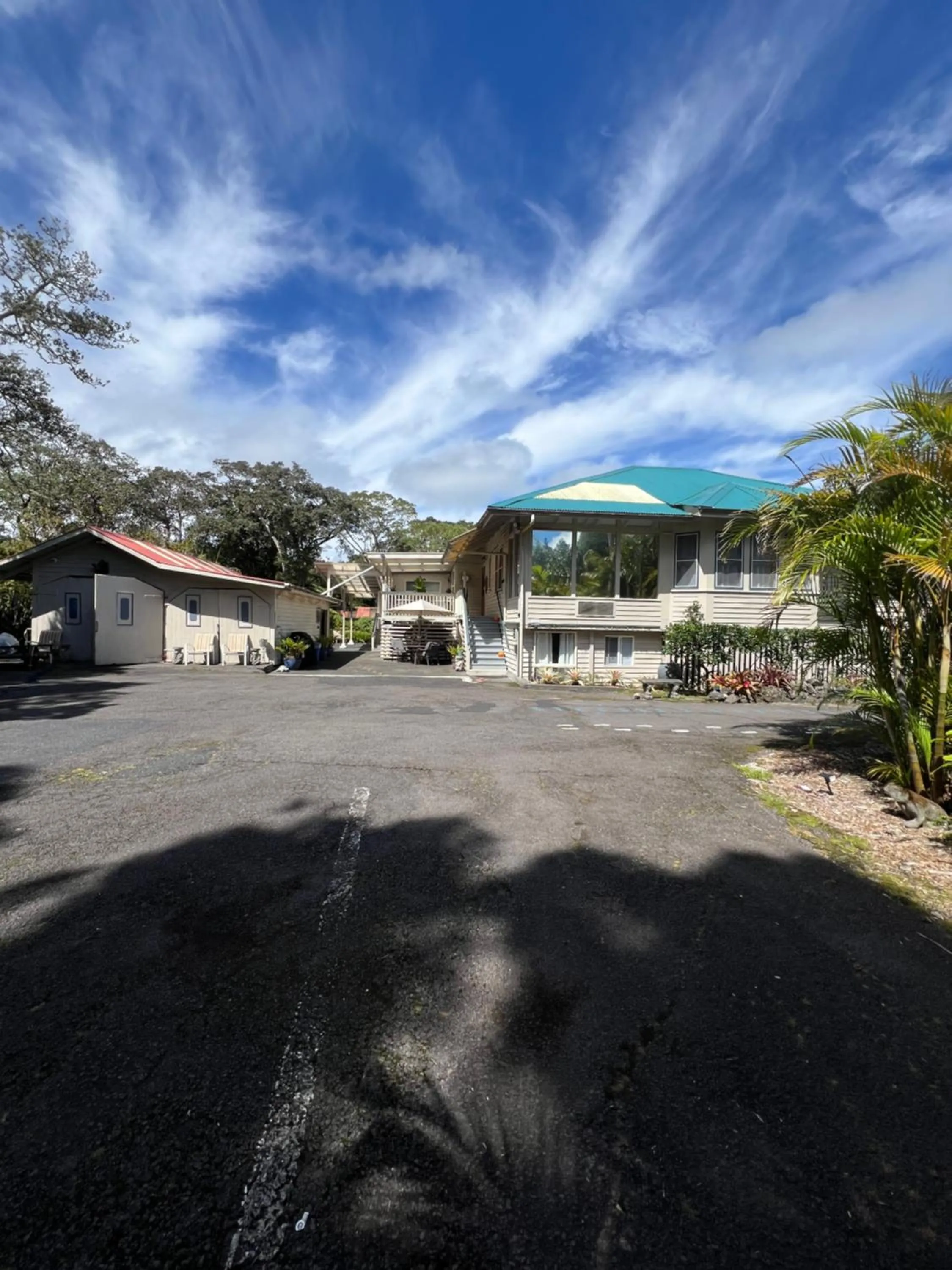 Aloha Junction Bed and Breakfast -Minutes away from Hawaii Volcanoes National Park