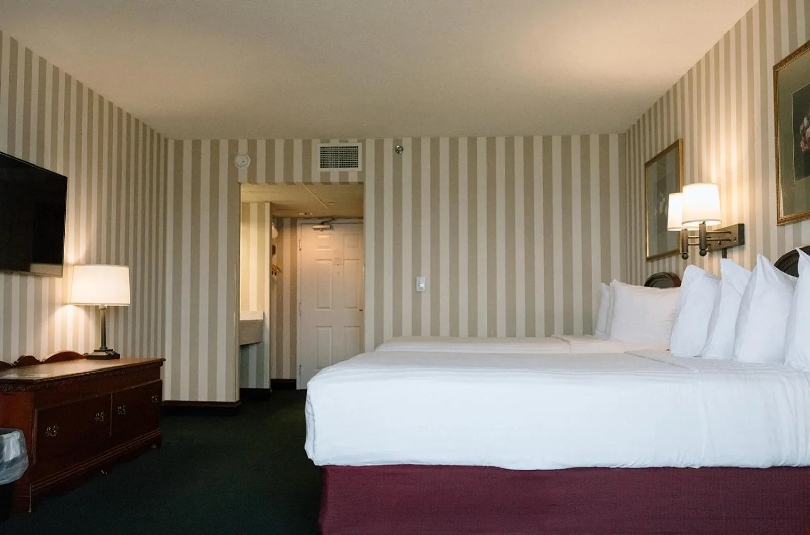 Bed in Bayshore Resort