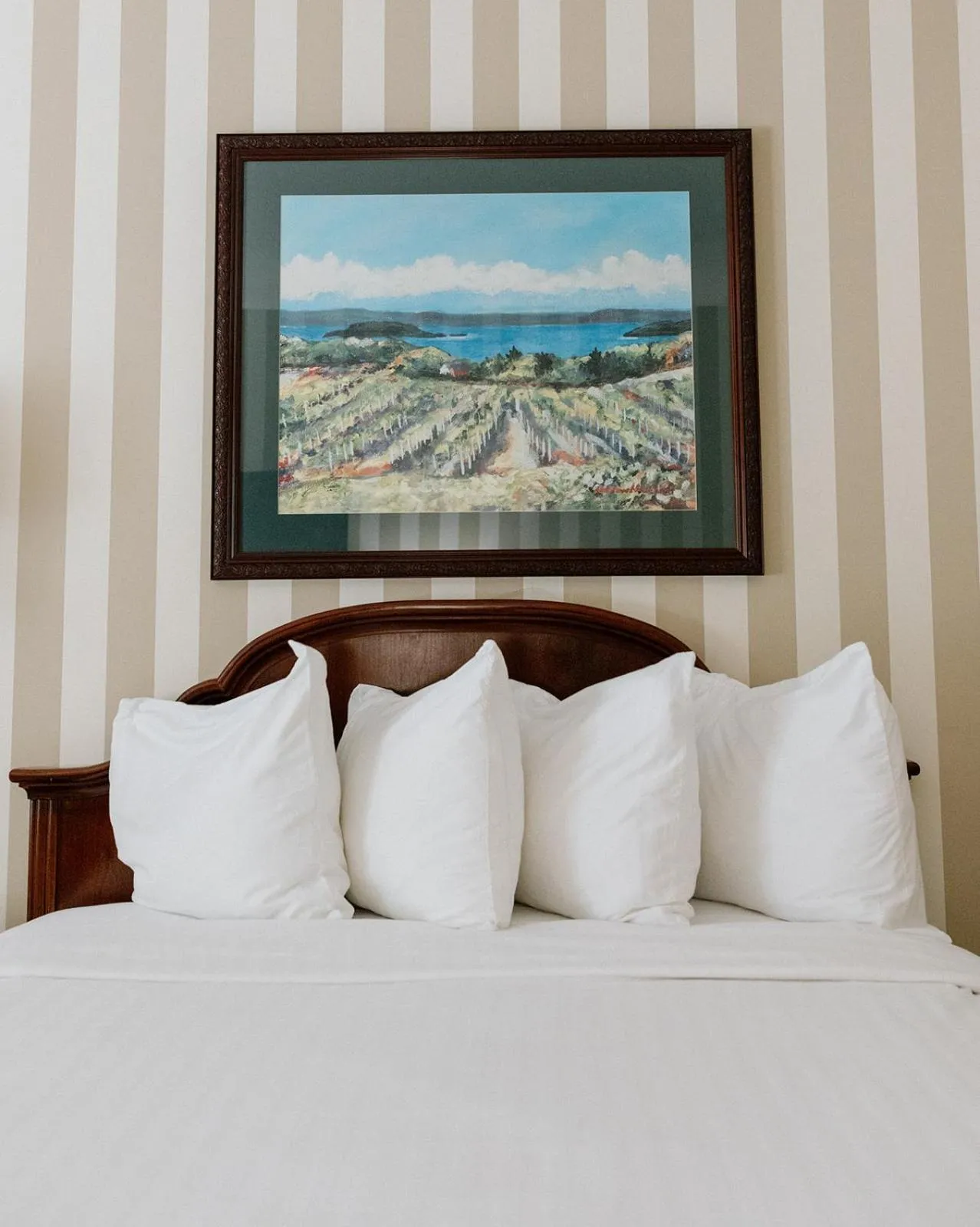 Bed in Bayshore Resort