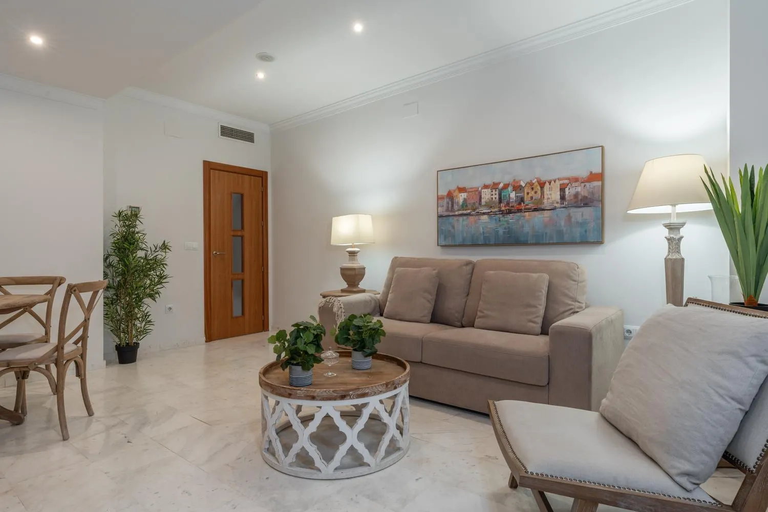 Living room in tuGuest Corazón de Granada Apartment