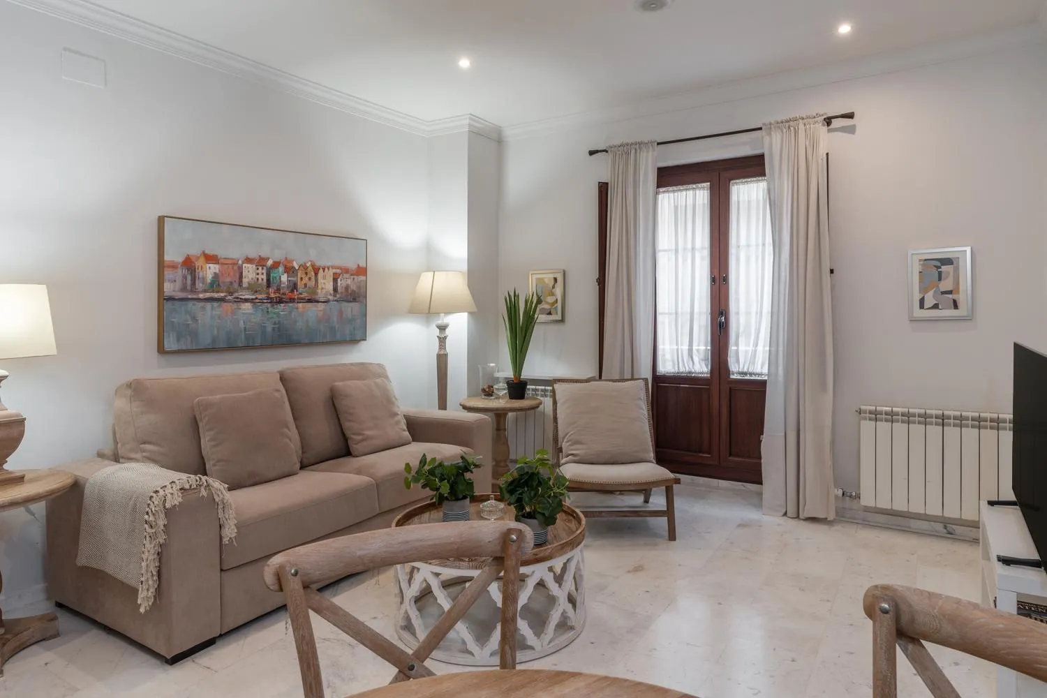 Living room in tuGuest Corazón de Granada Apartment