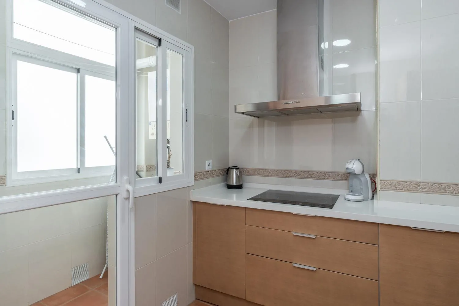 Kitchen or kitchenette in tuGuest Corazón de Granada Apartment
