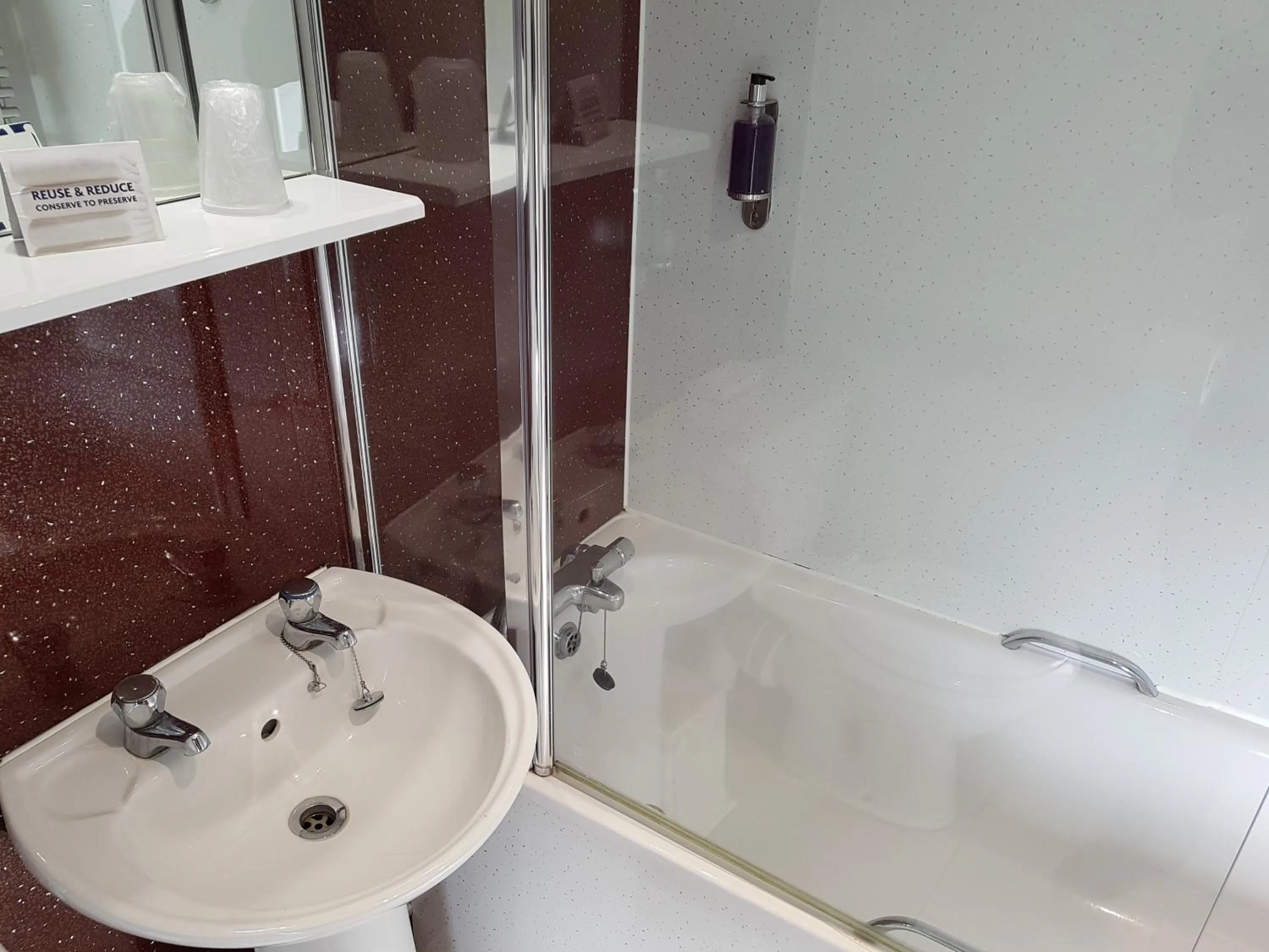 Bathroom in Shap Wells Hotel