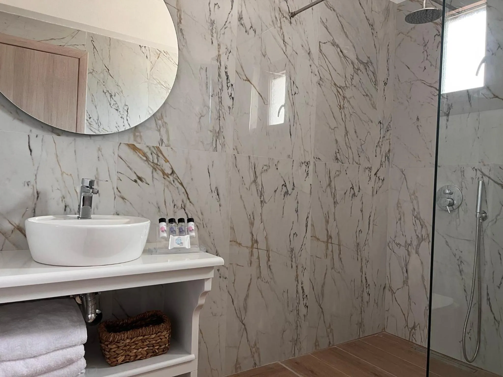 Michelangelo suites and apartments