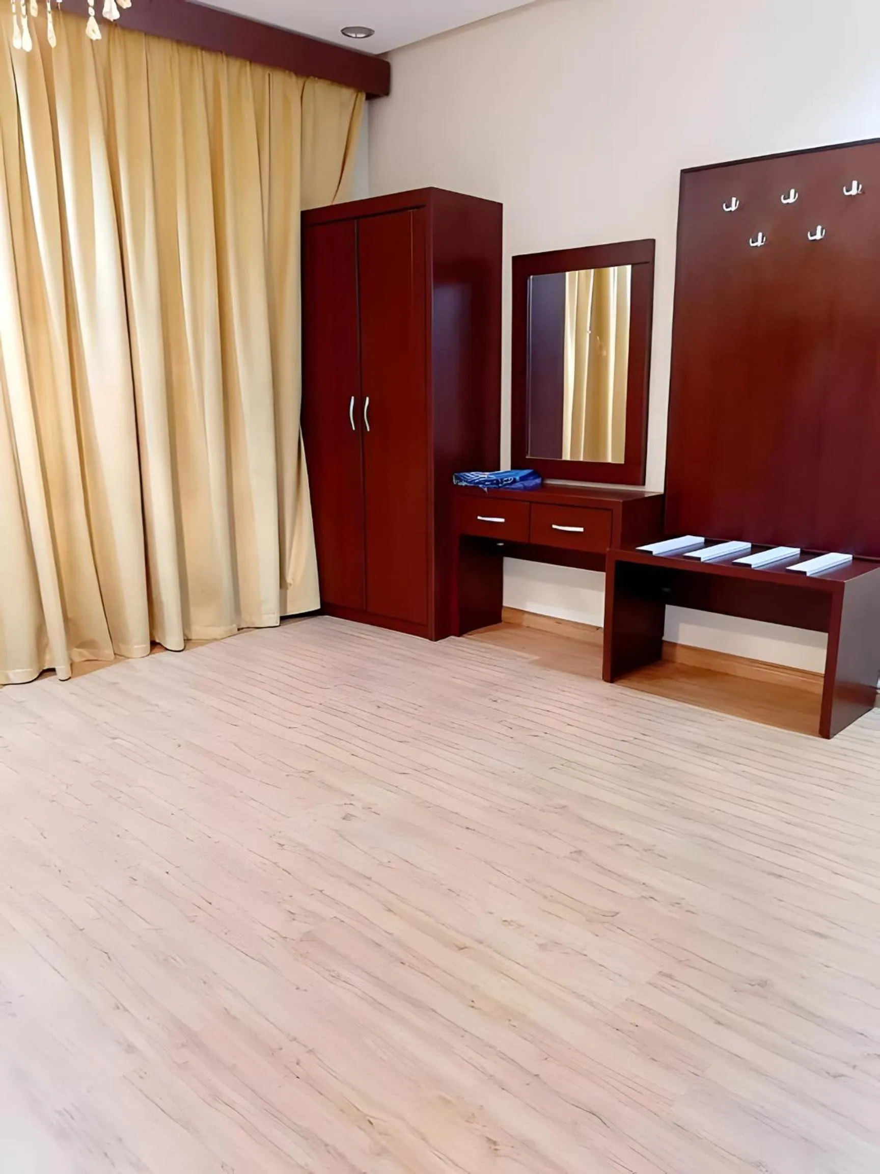 Bedroom, Bed in شقق أهلين ثلاثة للشقق المخدومة