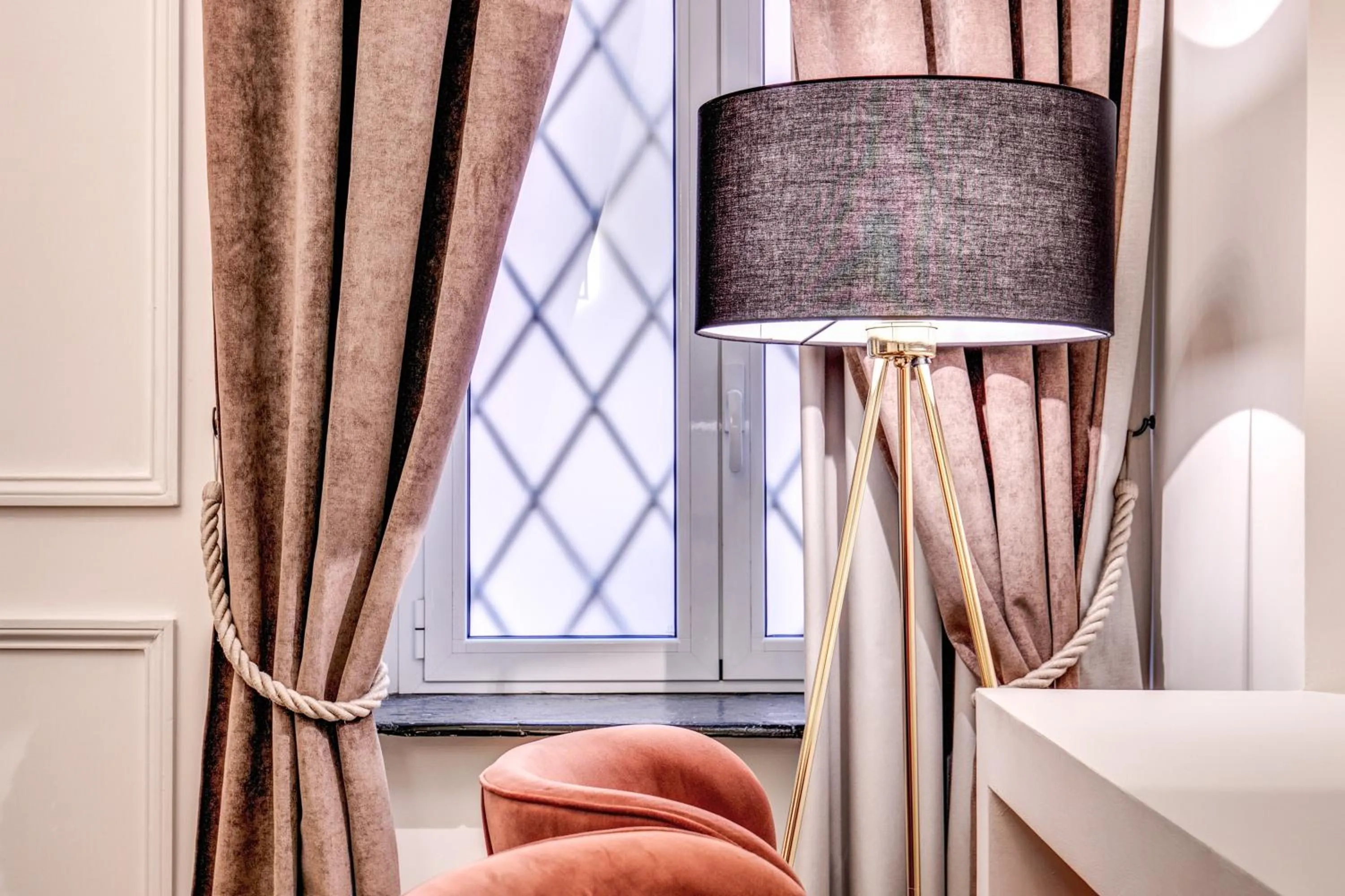 Decorative detail in Telier Tomacelli