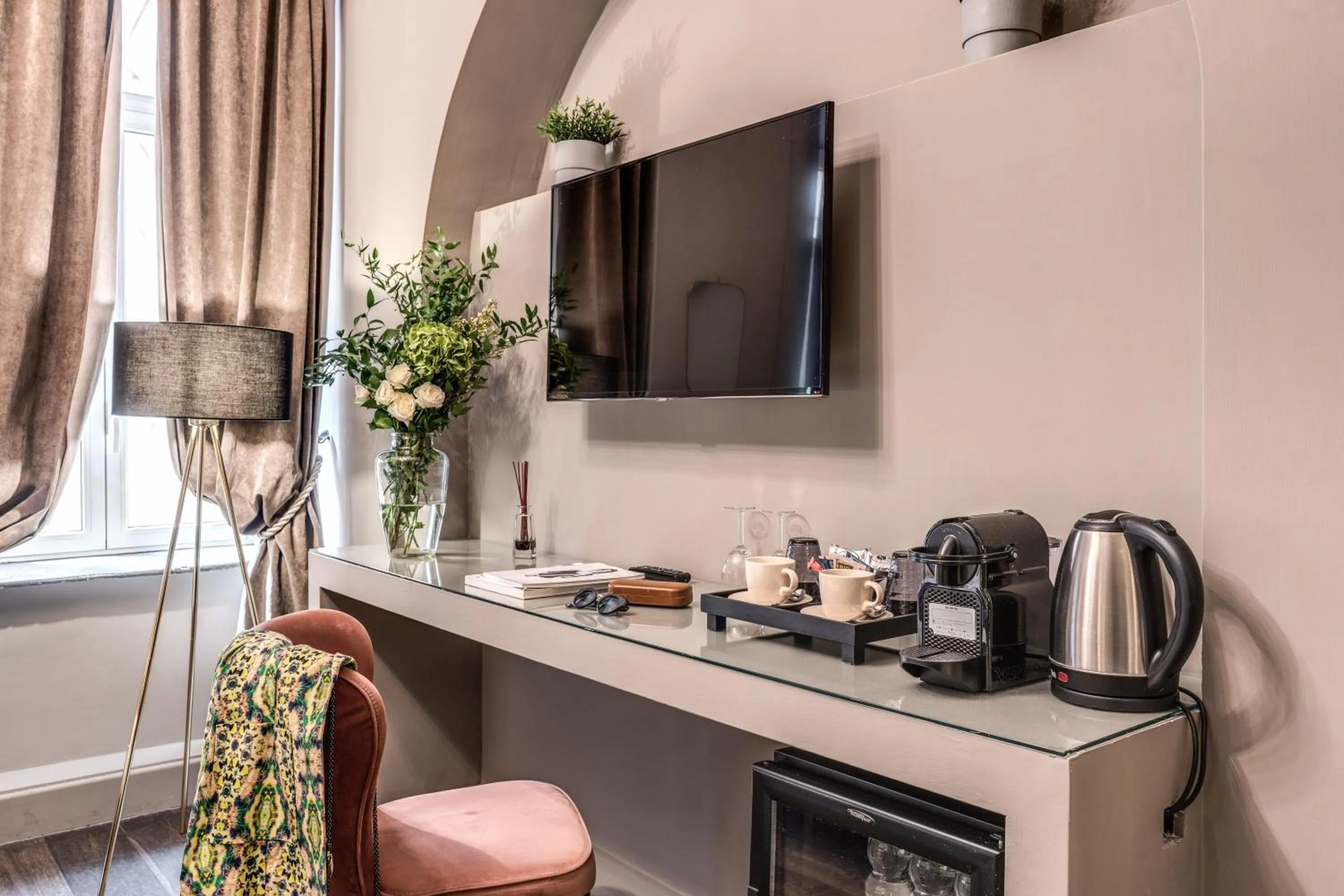 Decorative detail in Telier Tomacelli