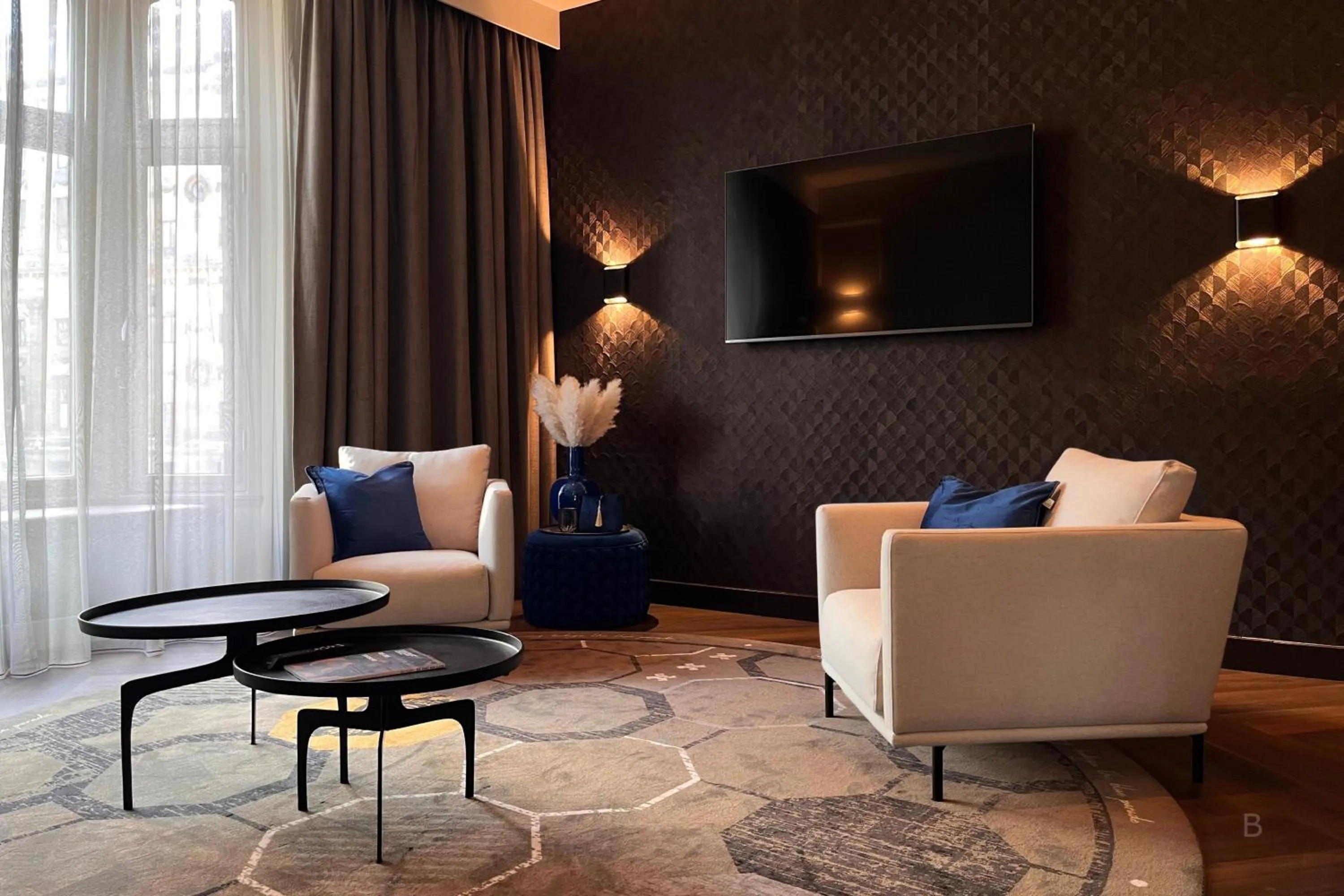 TV and multimedia in Hotel Die Port van Cleve