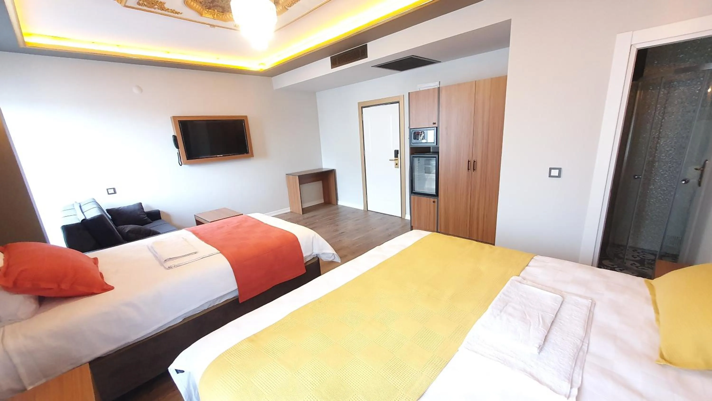 Photo of the whole room, Bed in Dimora Gold Hotel