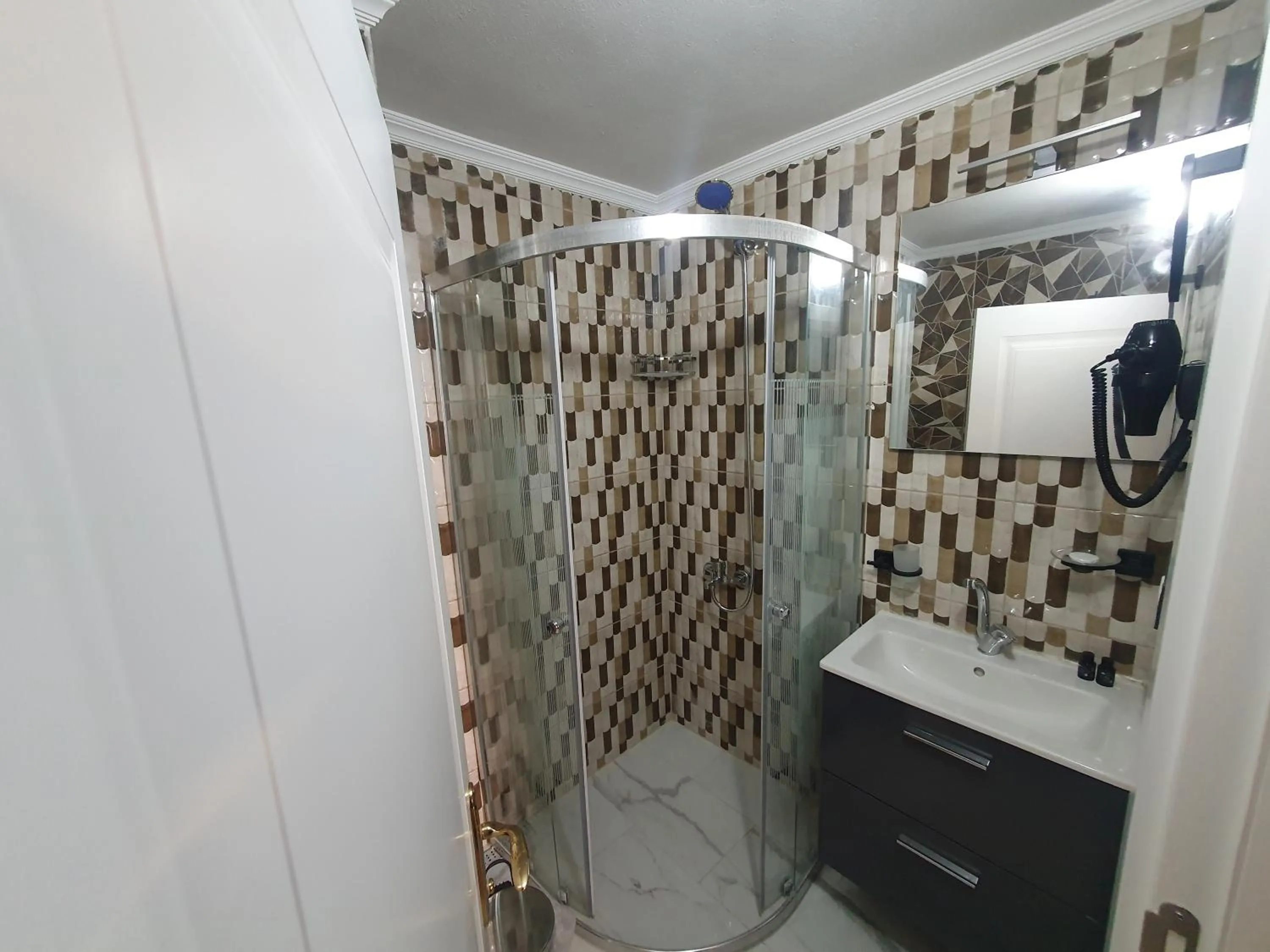 Bathroom in Dimora Gold Hotel